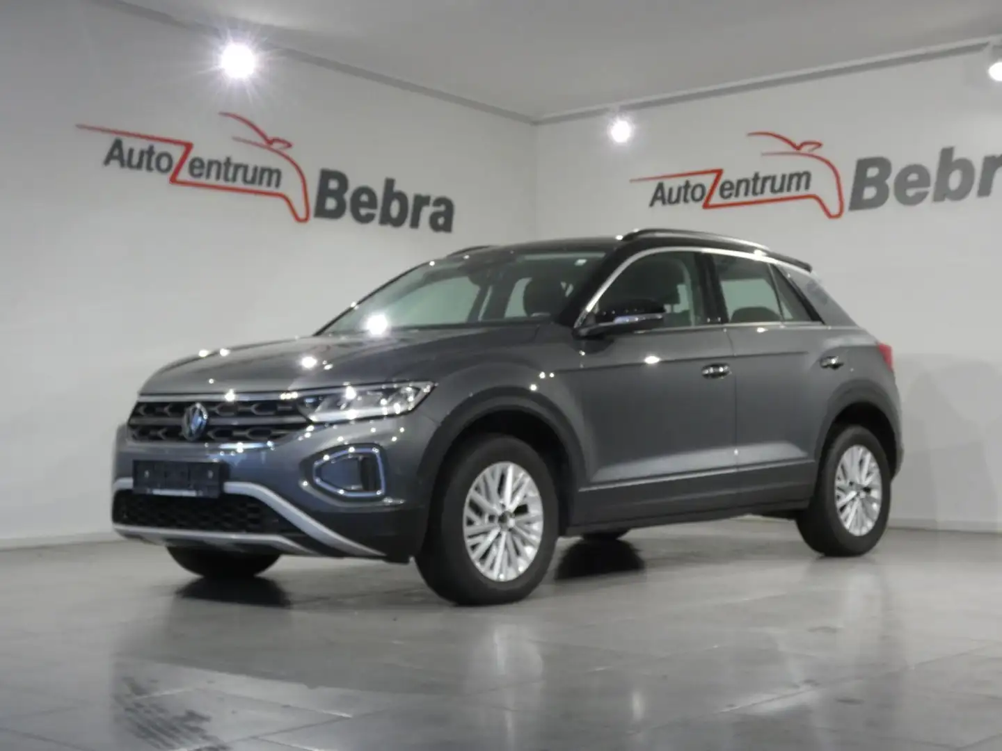 Volkswagen T-Roc 2.0 TDI Life LED/Navi/SHZ/PDC/Alu/MFL/ACC Grau - 1