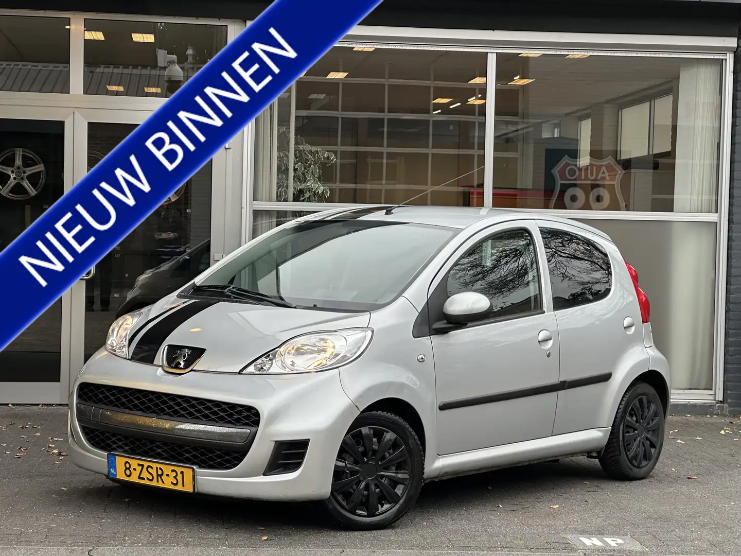 Peugeot 107 1.0-12V XR AIRCO / CARPLAY / ELEKT RAMEN / RIJKLAA Grau - 1