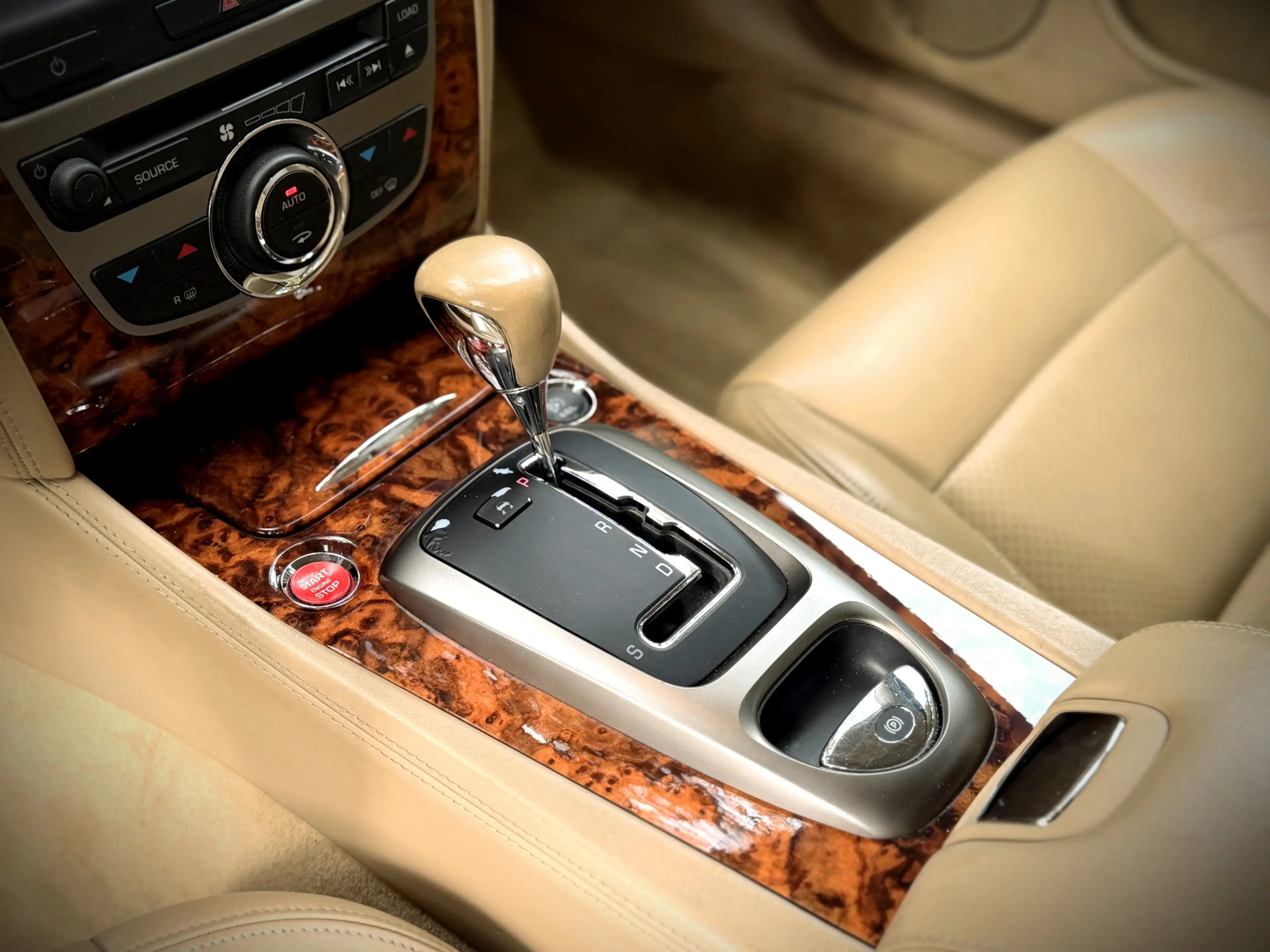 Jaguar XK 4.2 V8 Coupé / BTW-AUTO / YOUNGTIMER / TOP! — photo 14