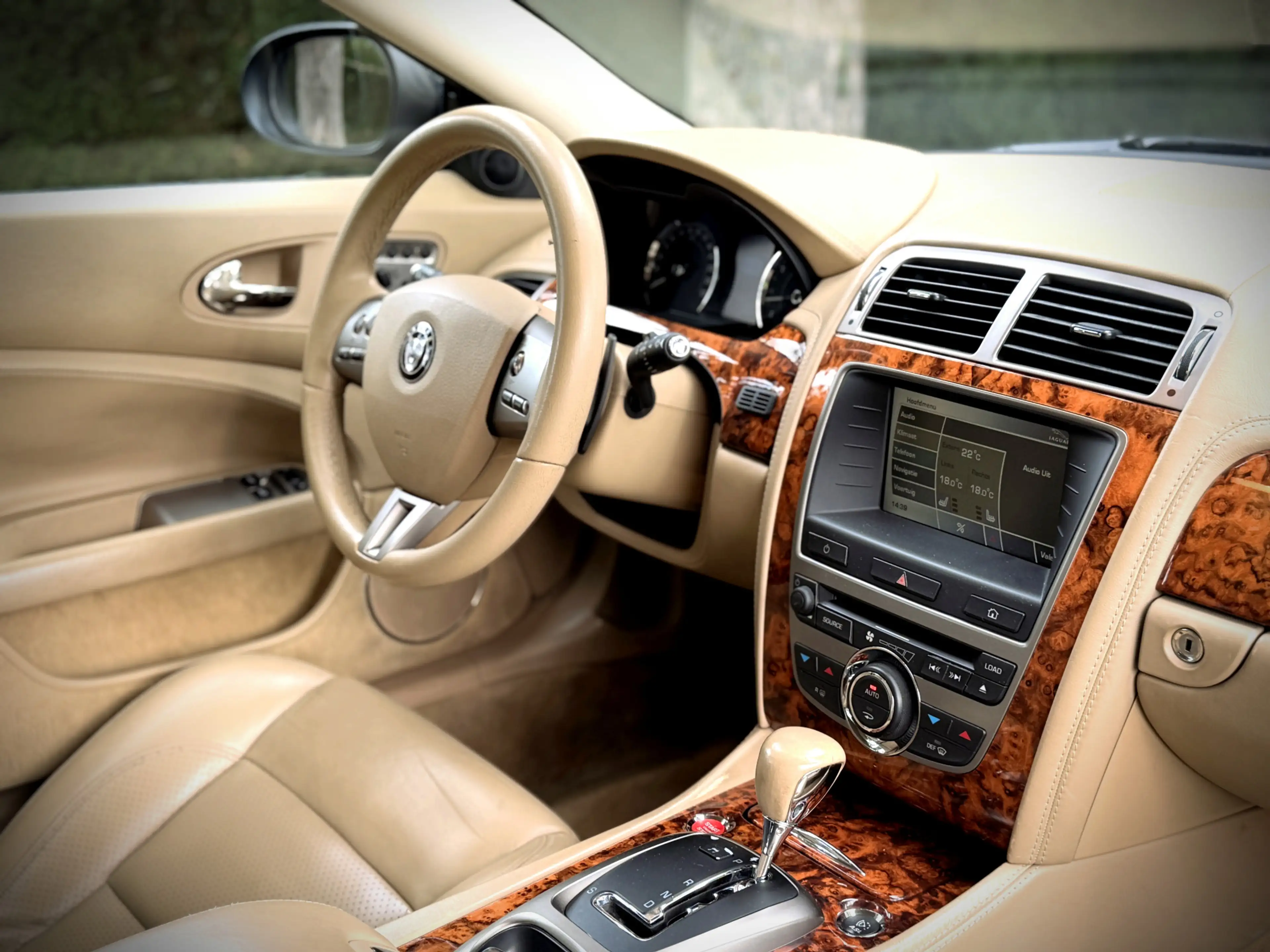 Jaguar XK 4.2 V8 Coupé / BTW-AUTO / YOUNGTIMER / TOP! — photo 18