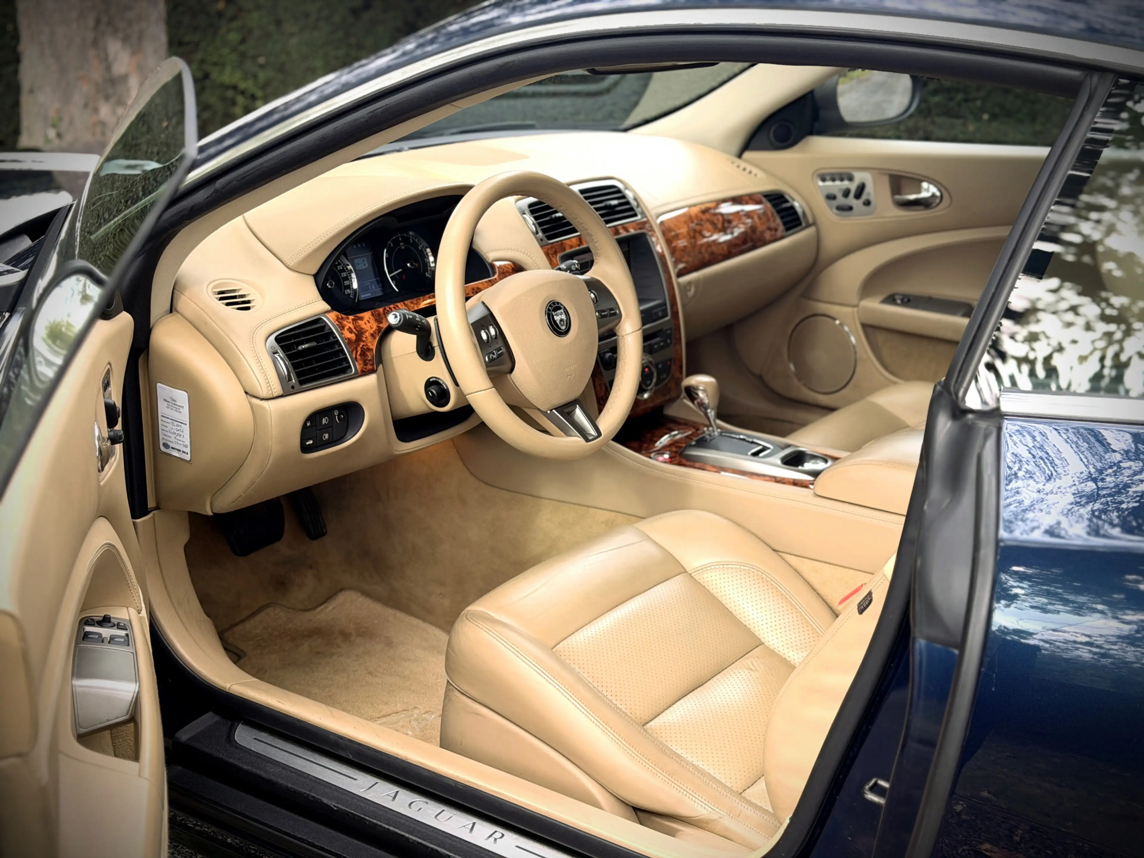 Jaguar XK 4.2 V8 Coupé / BTW-AUTO / YOUNGTIMER / TOP! — photo 5