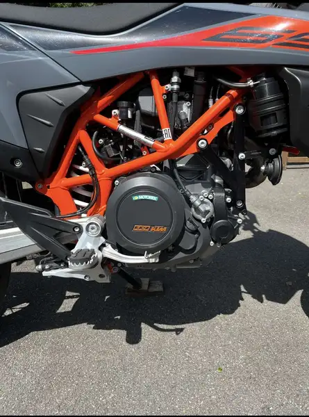 KTM 690 SMC R - foto 6