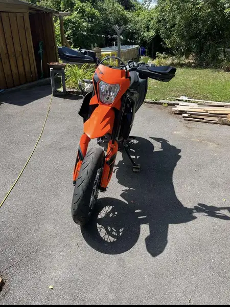 KTM 690 SMC R - foto 2