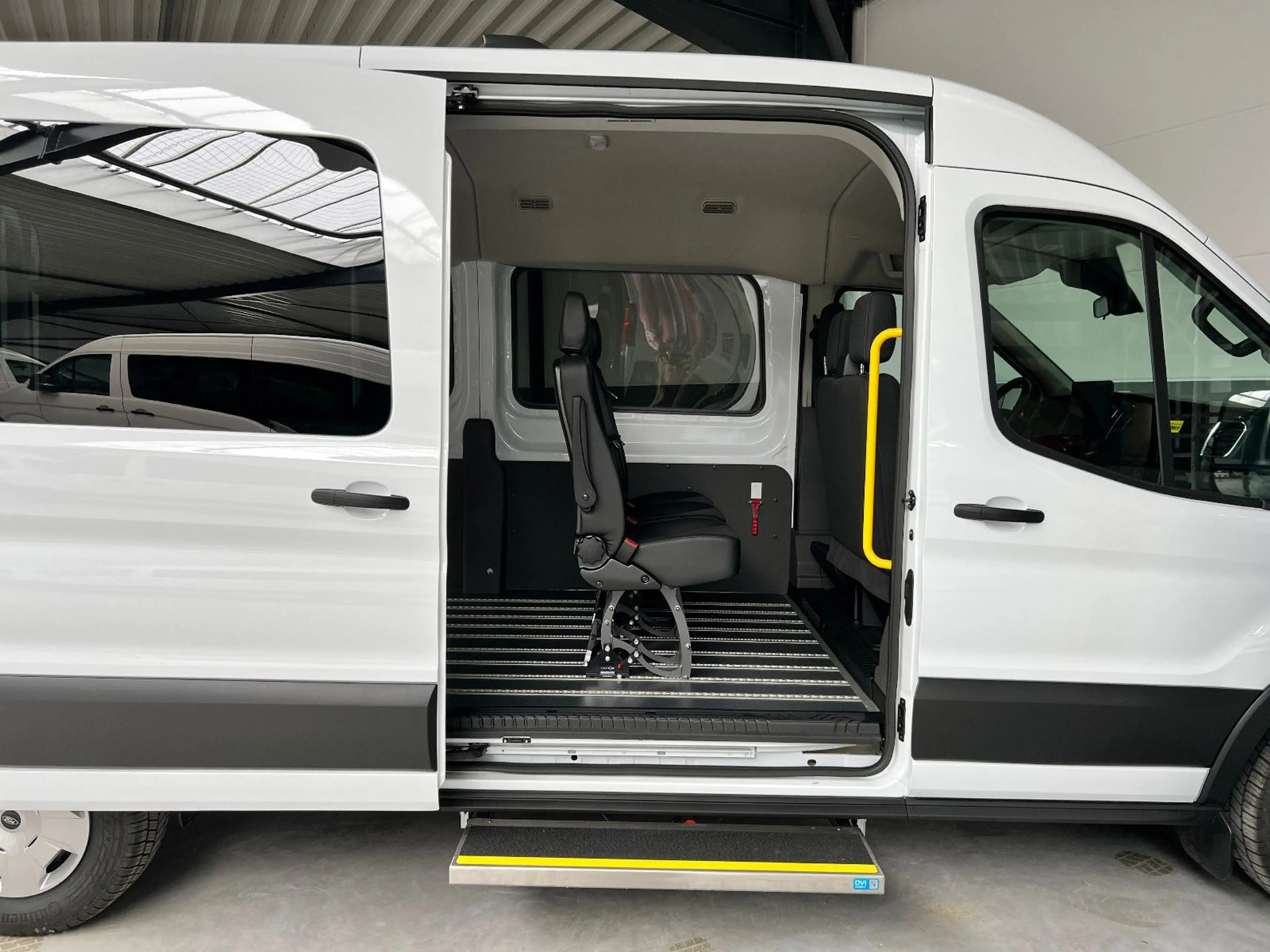 Ford Transit Kombi Trend KMP/BTW Rollstuhllift AMF — photo 7