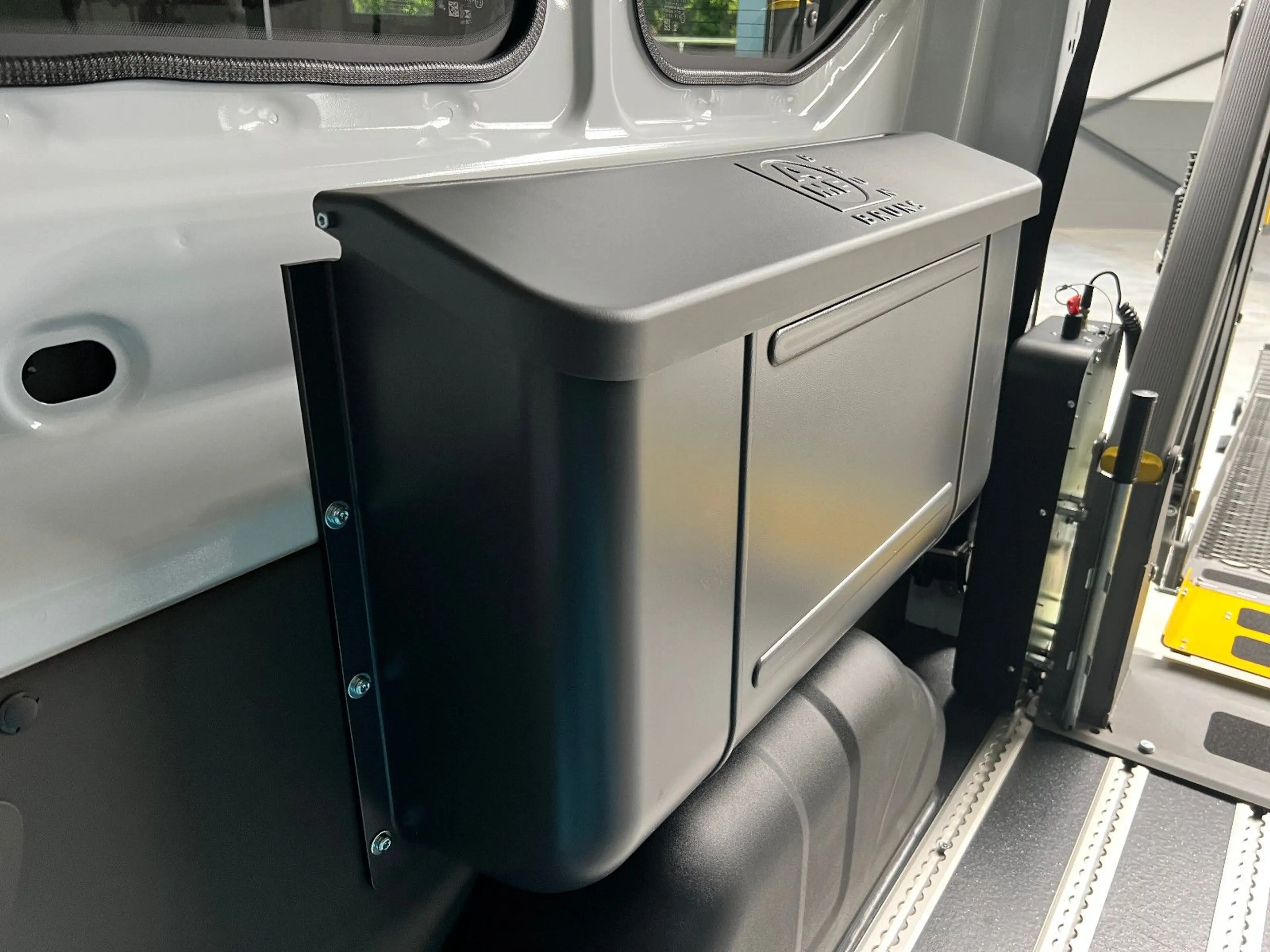 Ford Transit Kombi Trend KMP/BTW Rollstuhllift AMF — photo 11