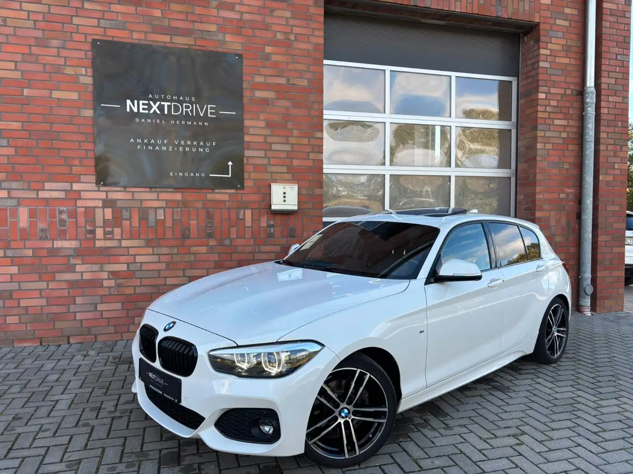 2018 BMW 120 d *M Sport Shadow*H/K*AHK*Adapt.LED*Scheckhef, photograph 1