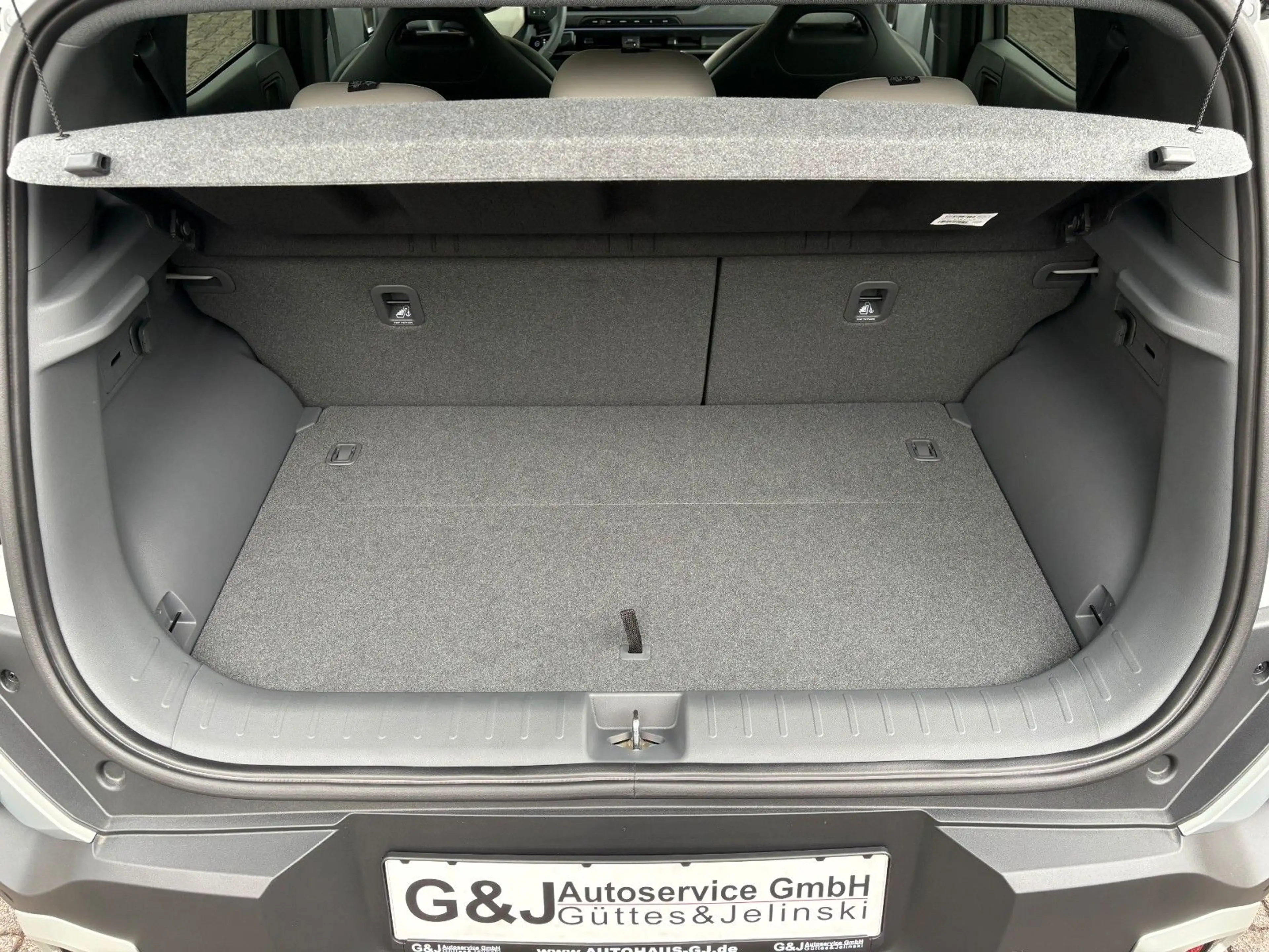 Kia EV2 — photo 10