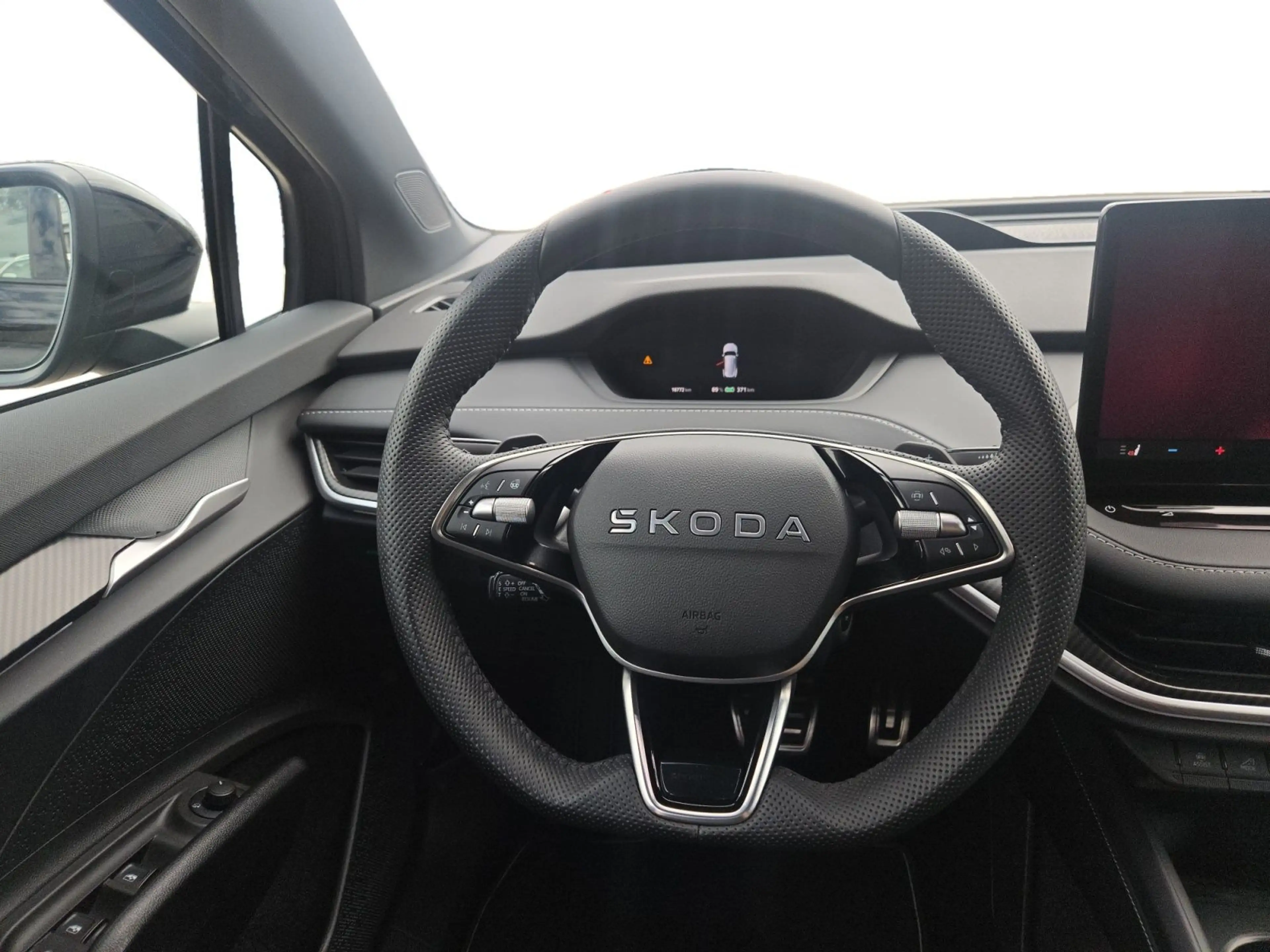 Skoda Enyaq Sportline 85, WÄRMEPUMPE/AHK/PANO/360°KAM/ — photo 13