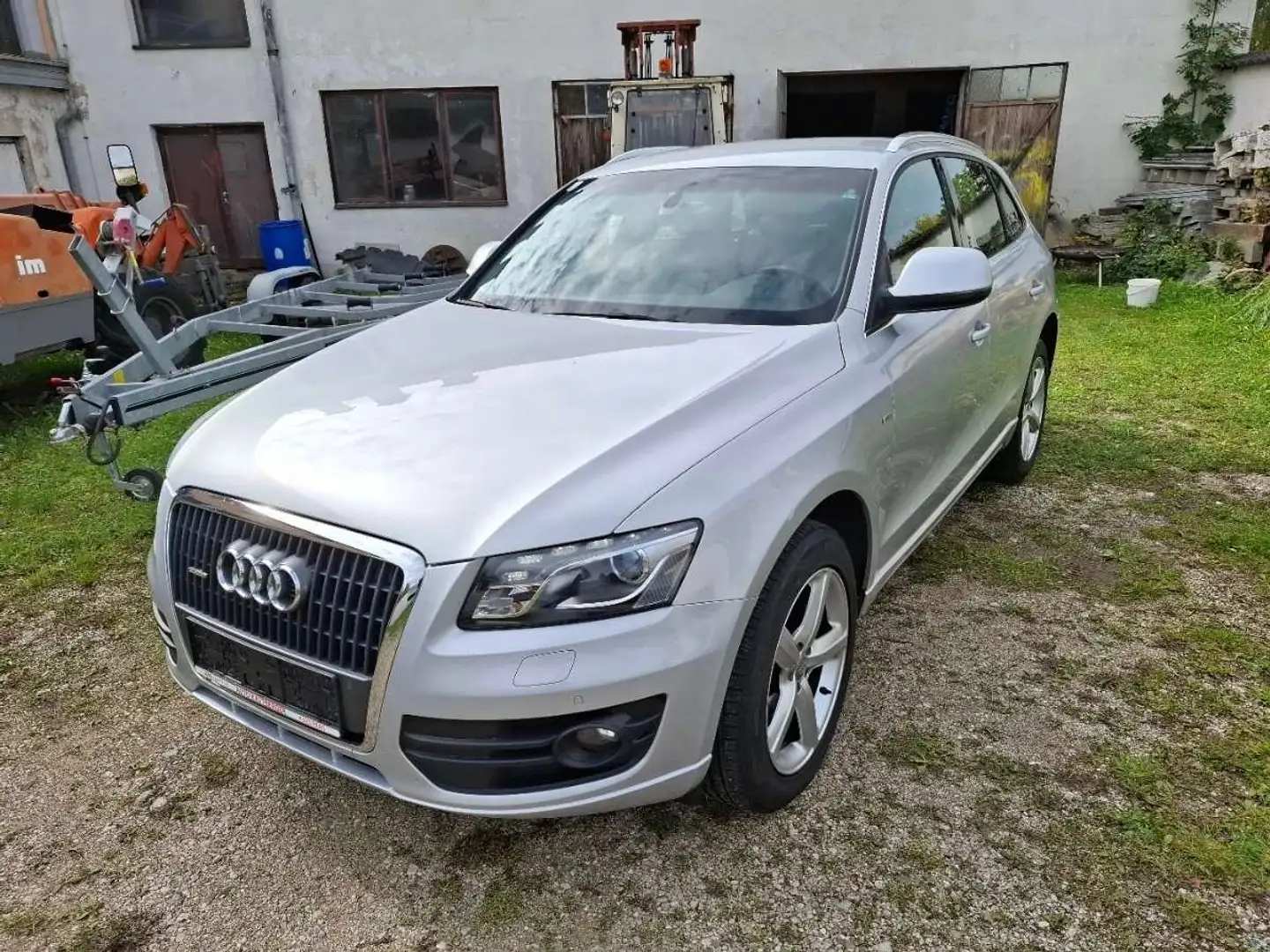 Audi Q5 Q5 2,0 TDI quattro DPF S-tronic S-line 19 Zoll Alu Silber - 1
