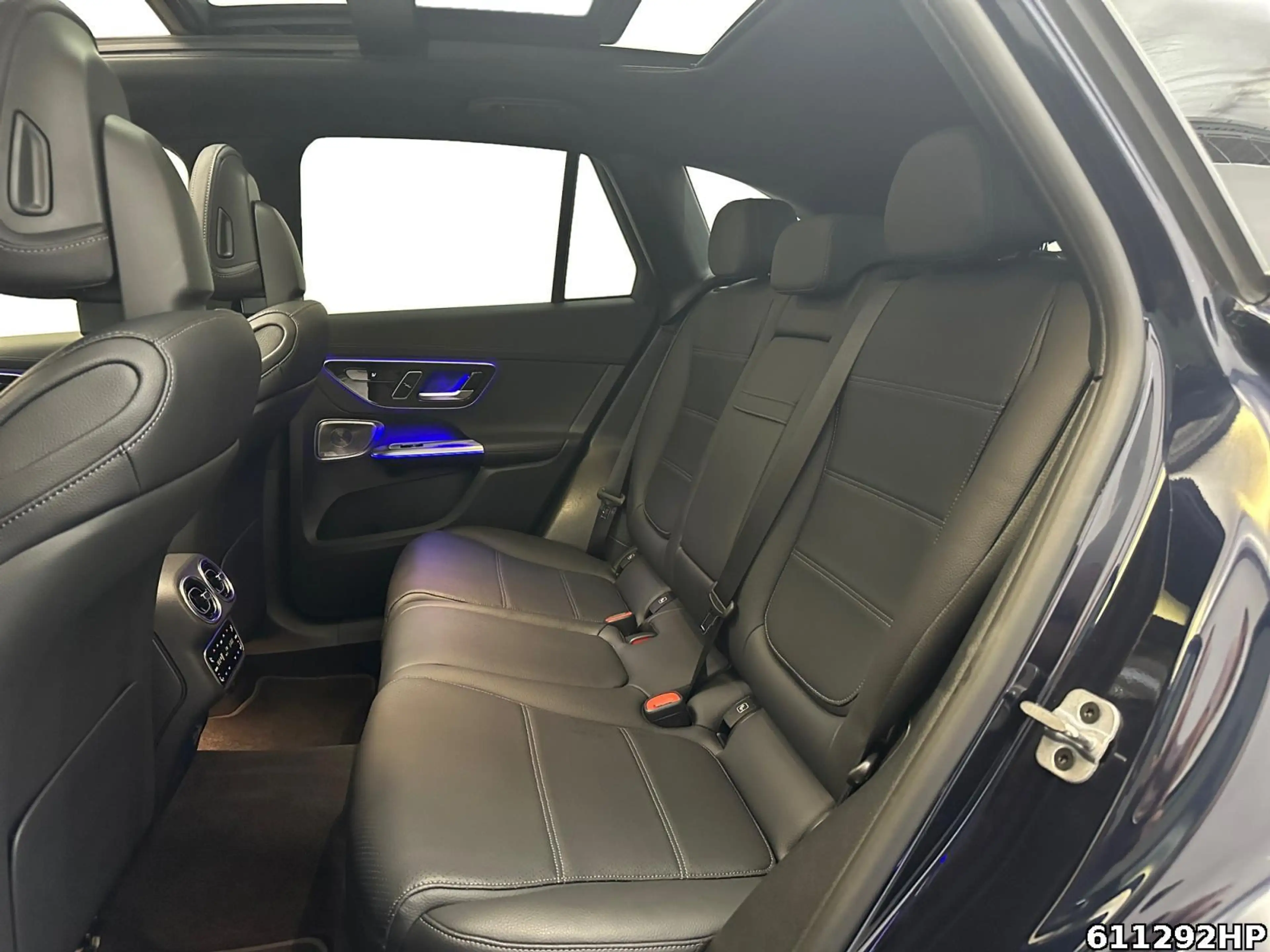 Mercedes-Benz GLC 400 e 4M AMG Night DIGITAL AIRMATIC Burmeste — photo 11
