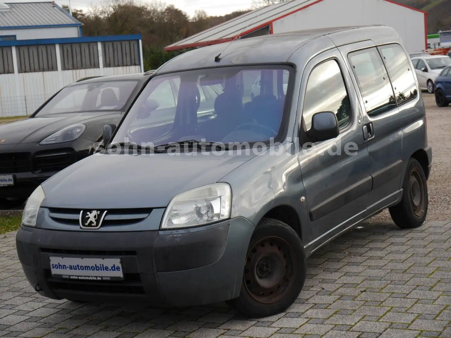Peugeot Partner Tendance 5-Sitzer/AHK/Klima/TÜV:07-2026 Grau - 1