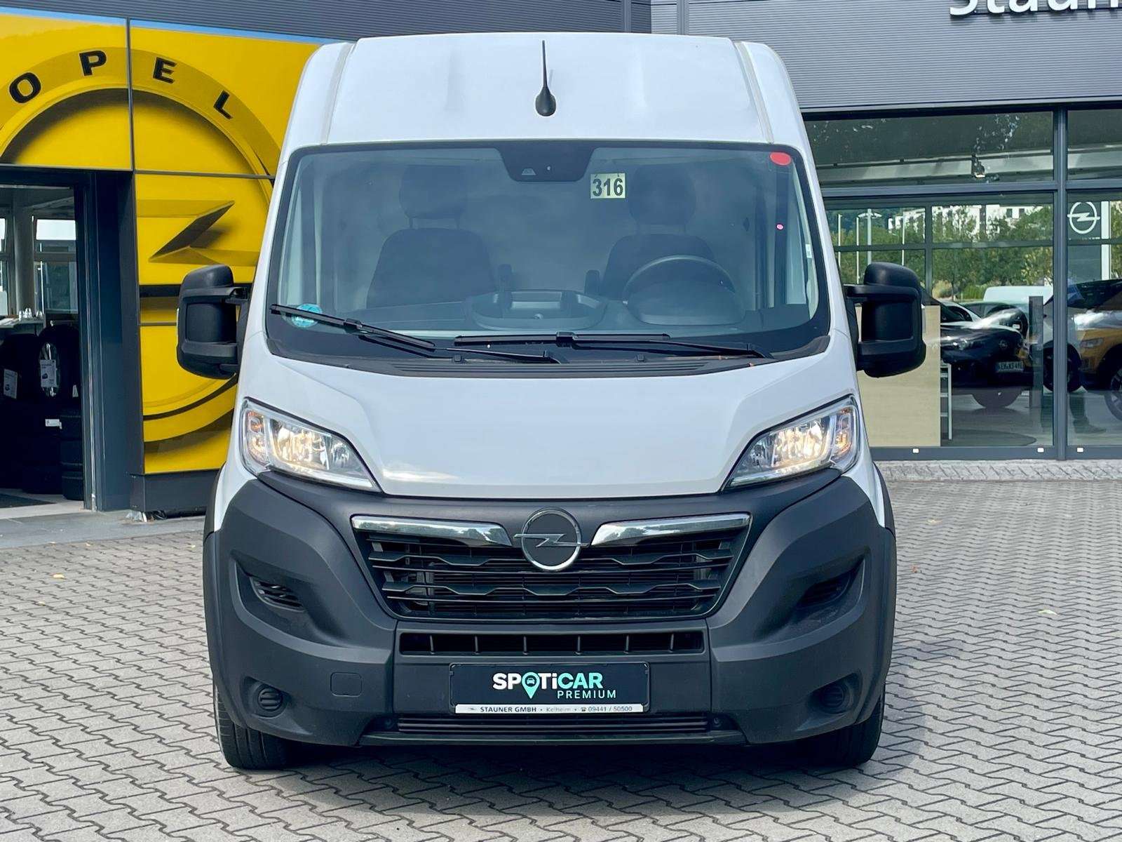Opel Movano