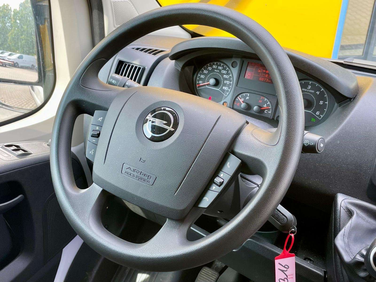 Opel Movano