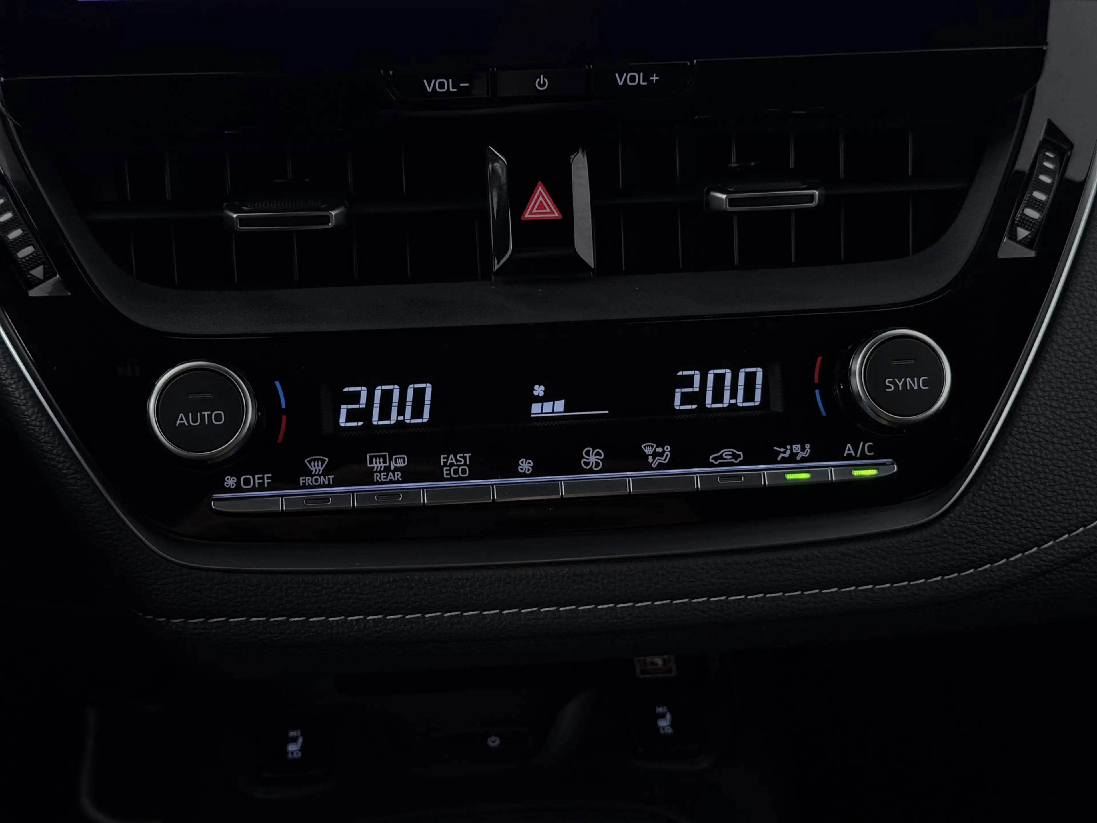 Toyota Corolla Touring Sports Hybrid 140 Executive — photo 13