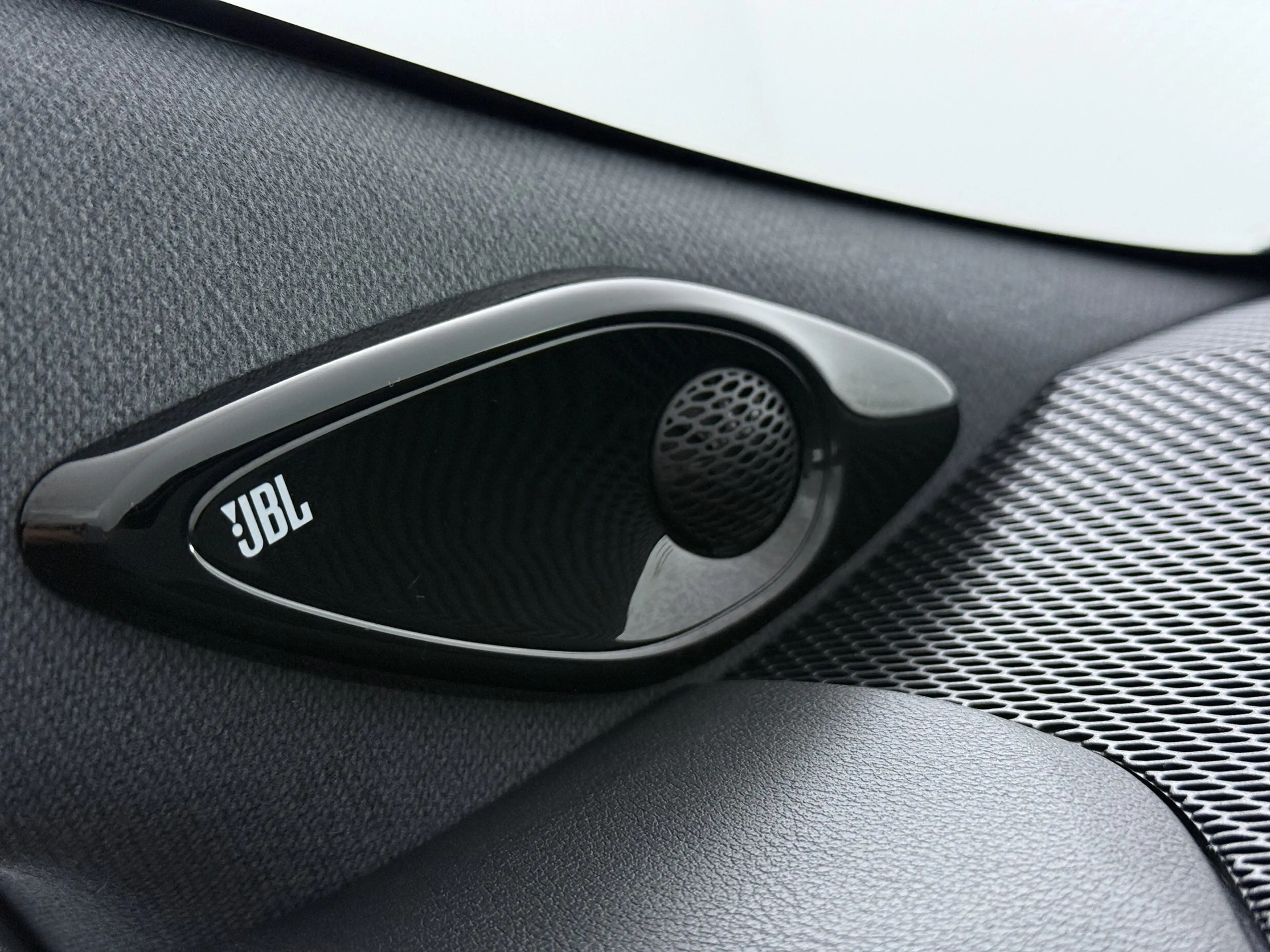 Toyota Corolla Touring Sports Hybrid 140 Executive — photo 6