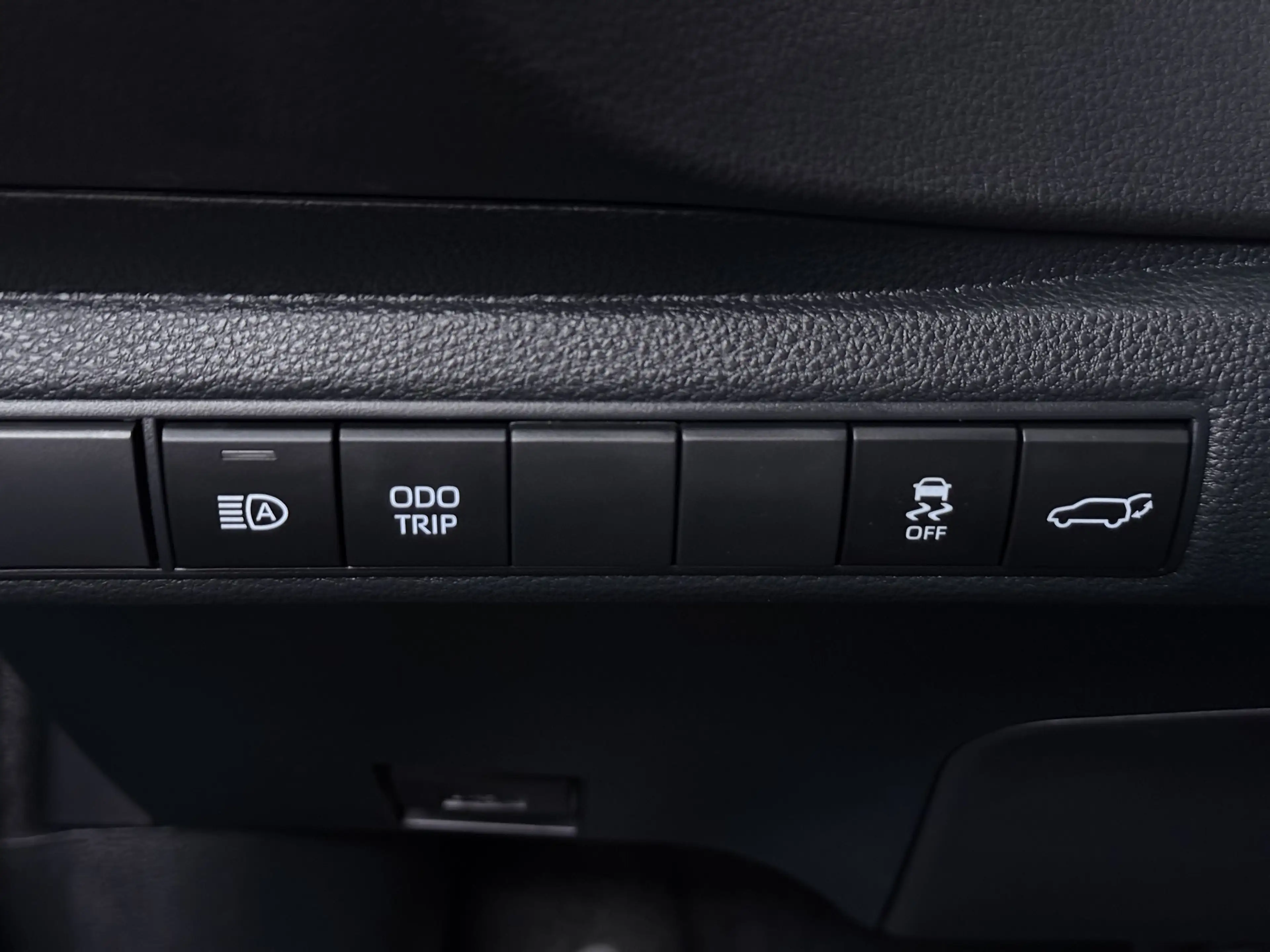 Toyota Corolla Touring Sports Hybrid 140 Executive — photo 5
