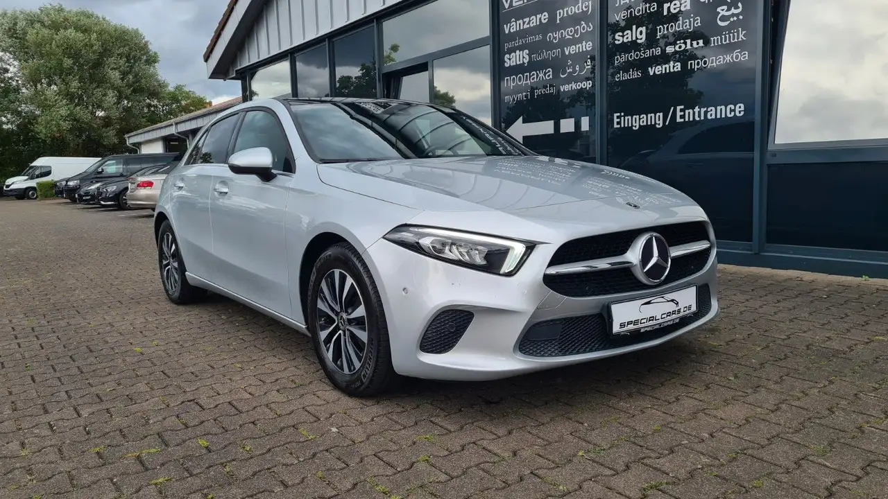 Mercedes-Benz A 200