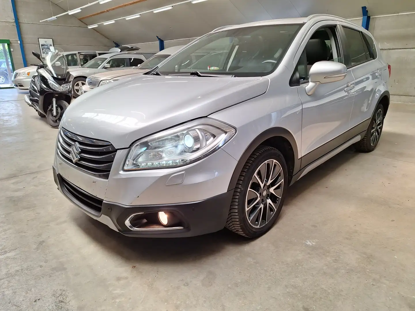 Suzuki SX4 S-Cross 4X4-PANORAMIK-NAVI-FULL Argent - 1