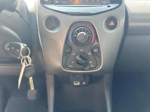 Toyota Aygo view 14