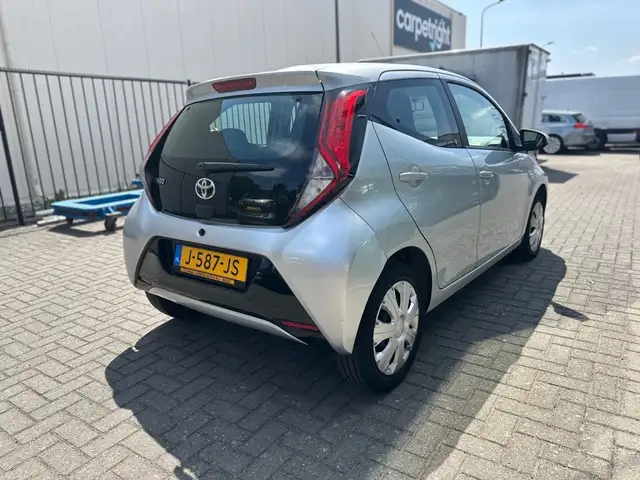 Toyota Aygo view 7