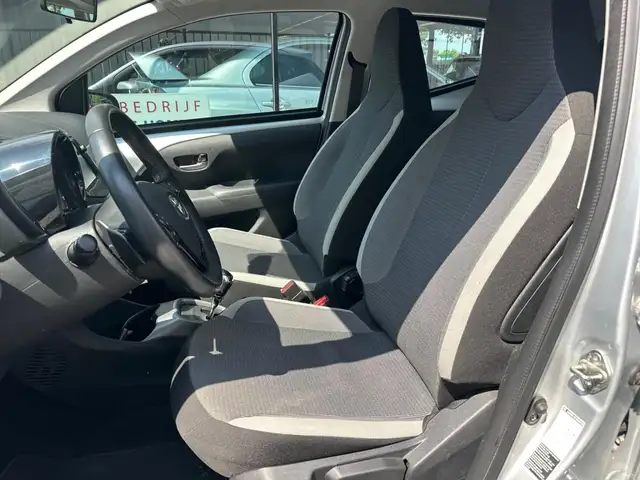 Toyota Aygo view 3