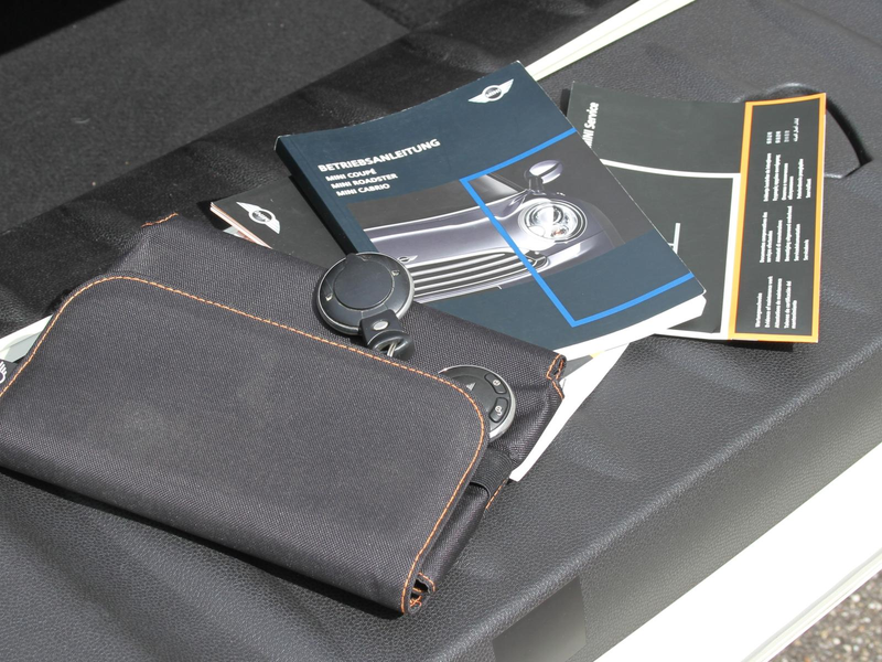 MINI Cooper S 1.6 Cabrio Xenon Sitzheizung Leder — photo 16
