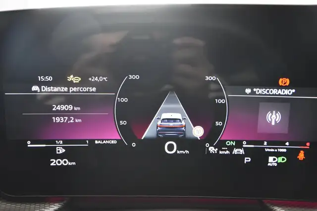 Audi Q5 view 9