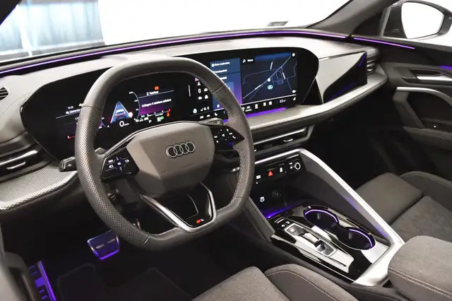 Audi Q5 view 8