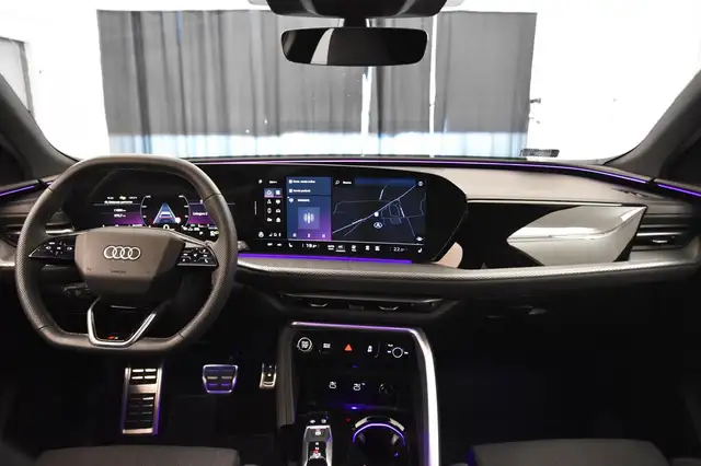 Audi Q5 view 7