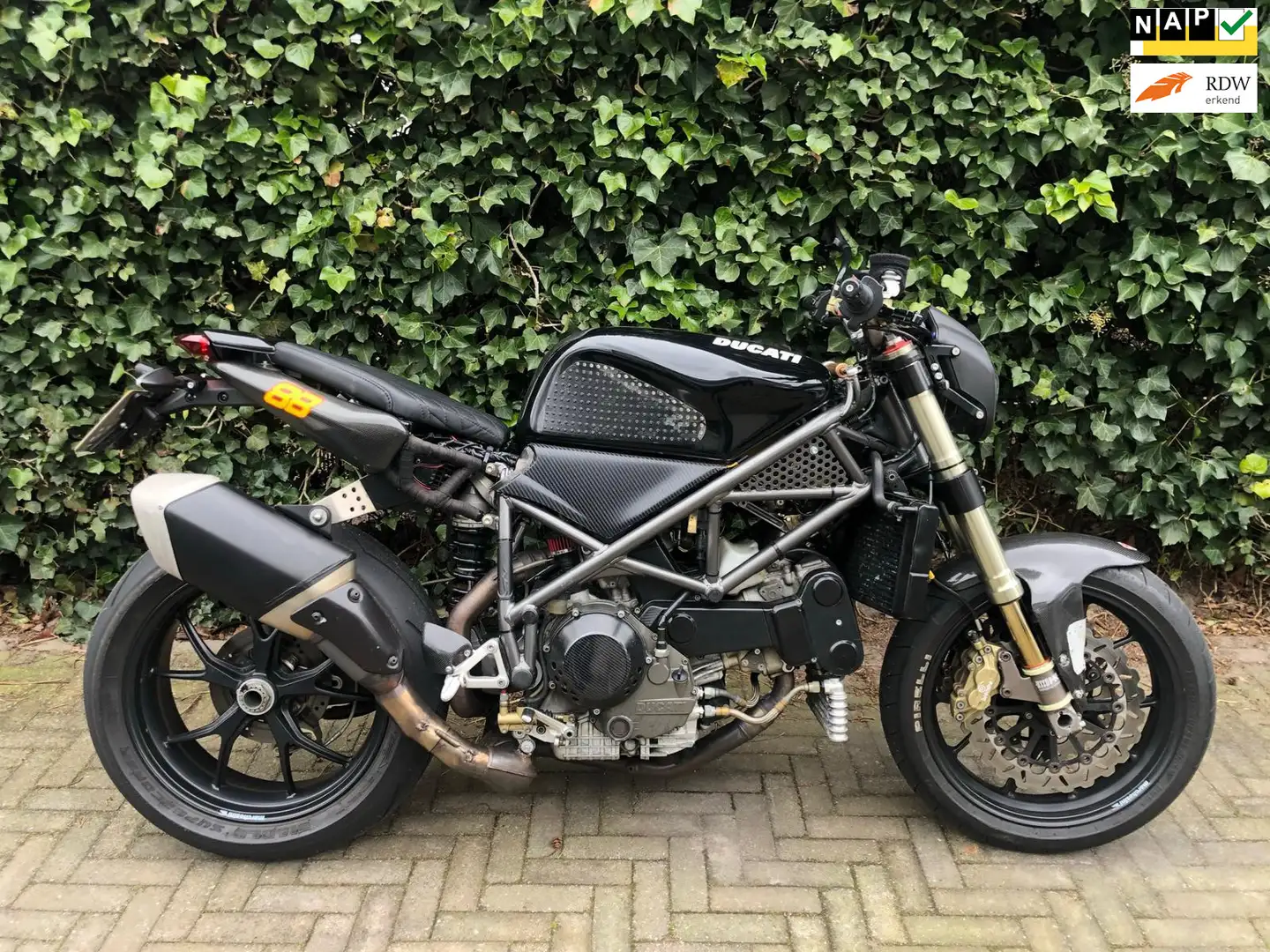 Ducati 996 Sport Bip/Mono posto StreetFighter Black - 1