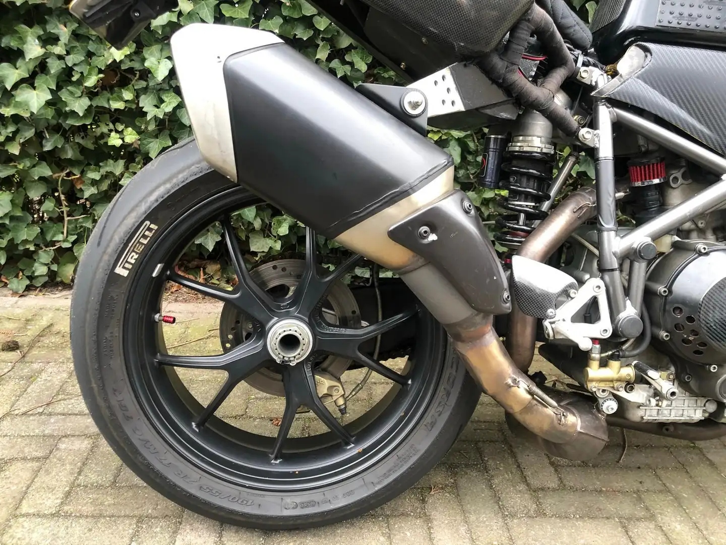 Ducati 996 Sport Bip/Mono posto StreetFighter Black - 2