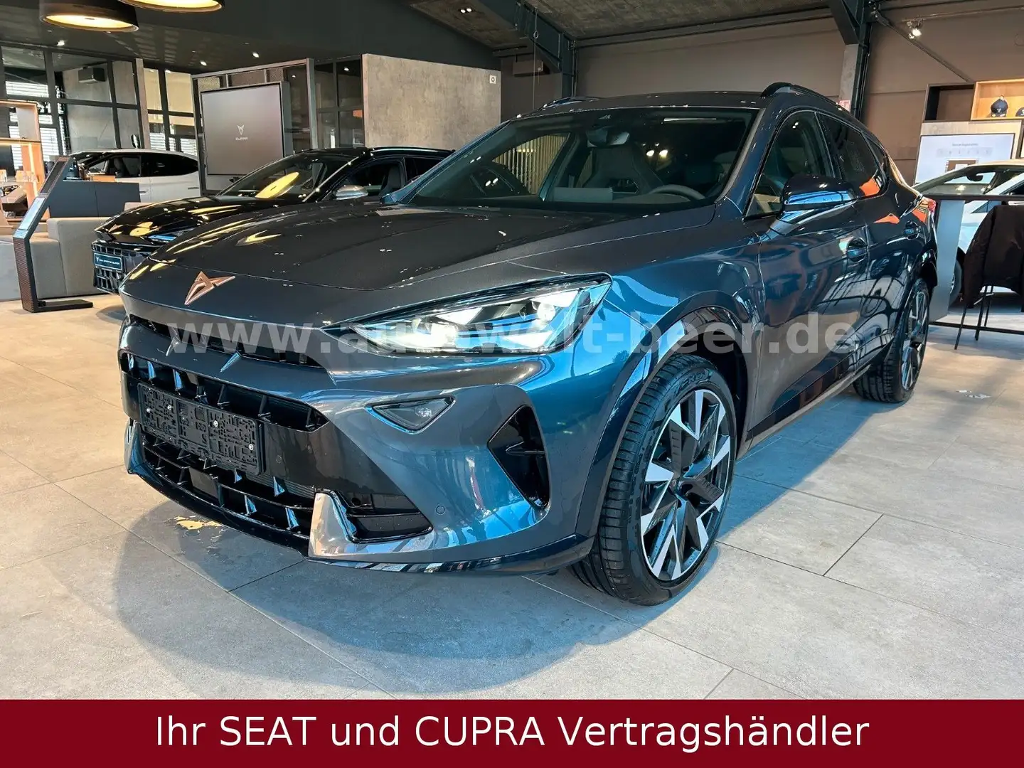 CUPRA Formentor 1.5 eTSI 150 PS DSG SENNHEISER*NAV*19" Šedá - 1
