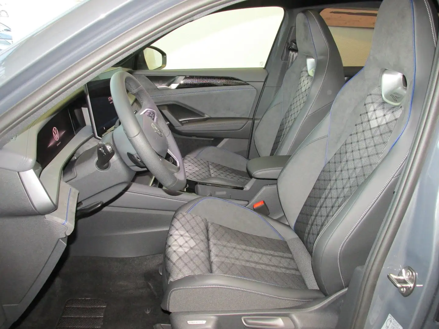 Volkswagen Tayron Sport TDI 4MOTION DSG Grau - 2