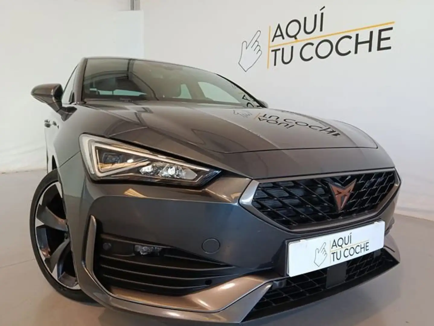 CUPRA 5p 1.5 eTSI 110 kW Gris - 1