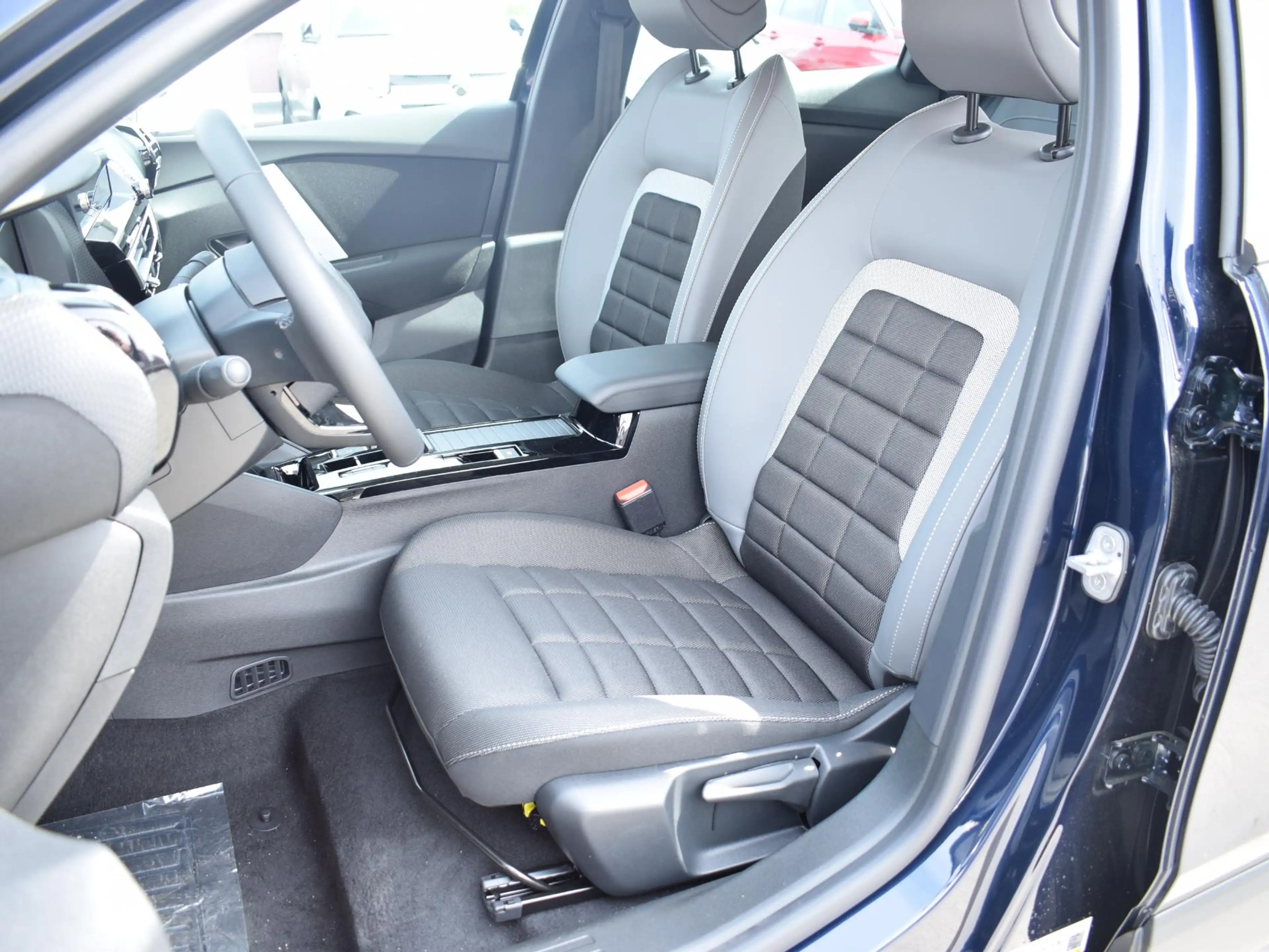 Citroen E-C4 Electric Business 156pk Extended range 54 kWh SOH 99% | STO — photo 11