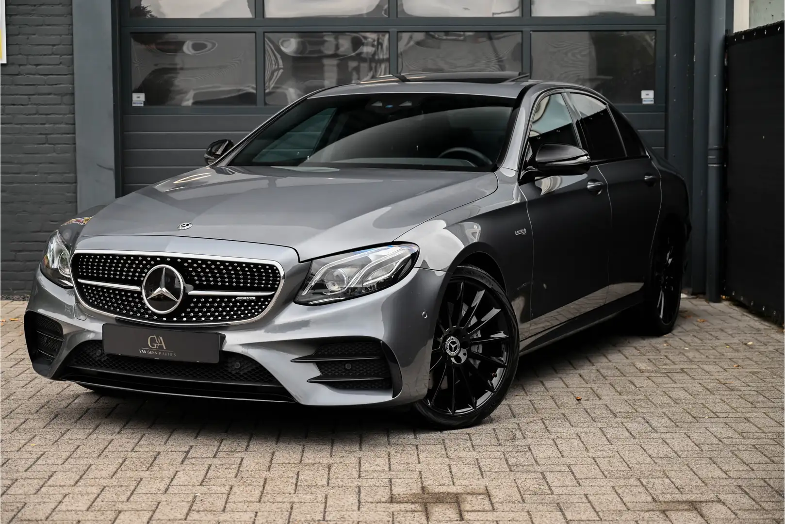 Mercedes-Benz E 43 AMG 4Matic PANO, Prestige Plus Gris - 1