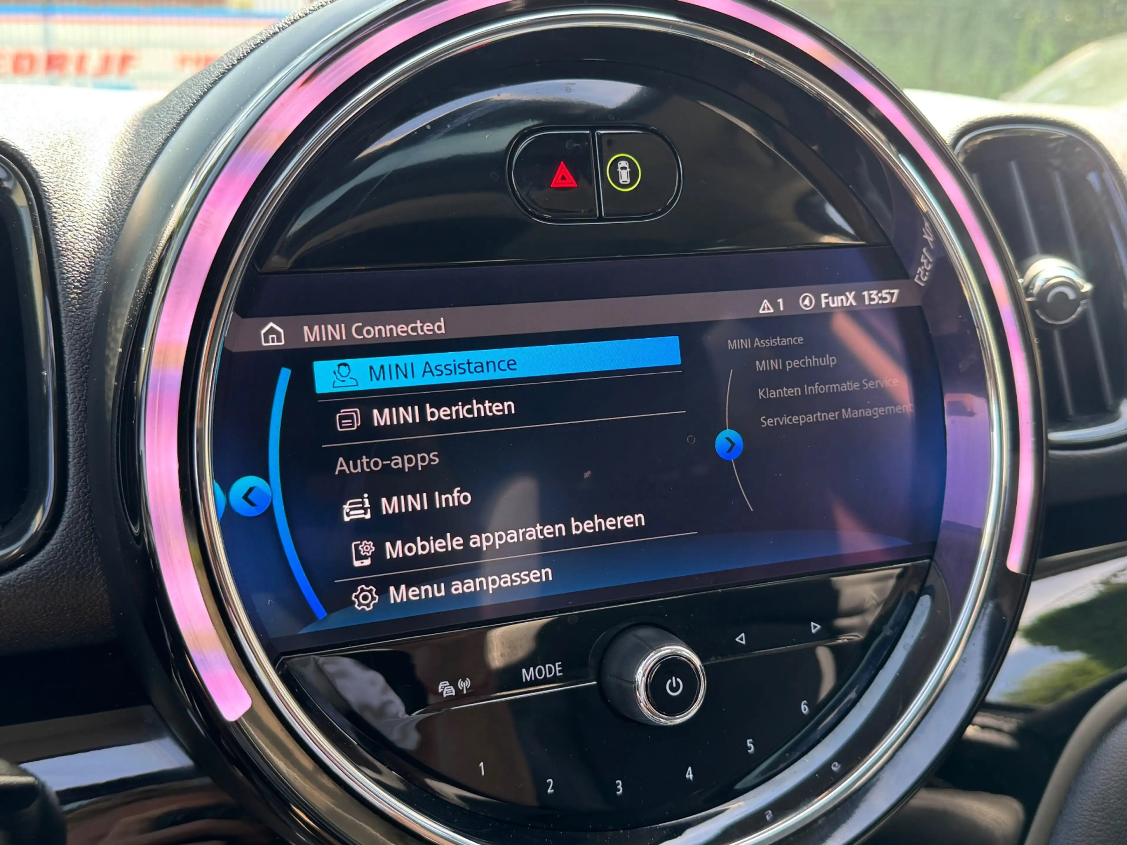 MINI Cooper SE Countryman 220PK HYBRID ALL4 CHILI SPORT LEDER/NAVI/CARPLAY/P — photo 44