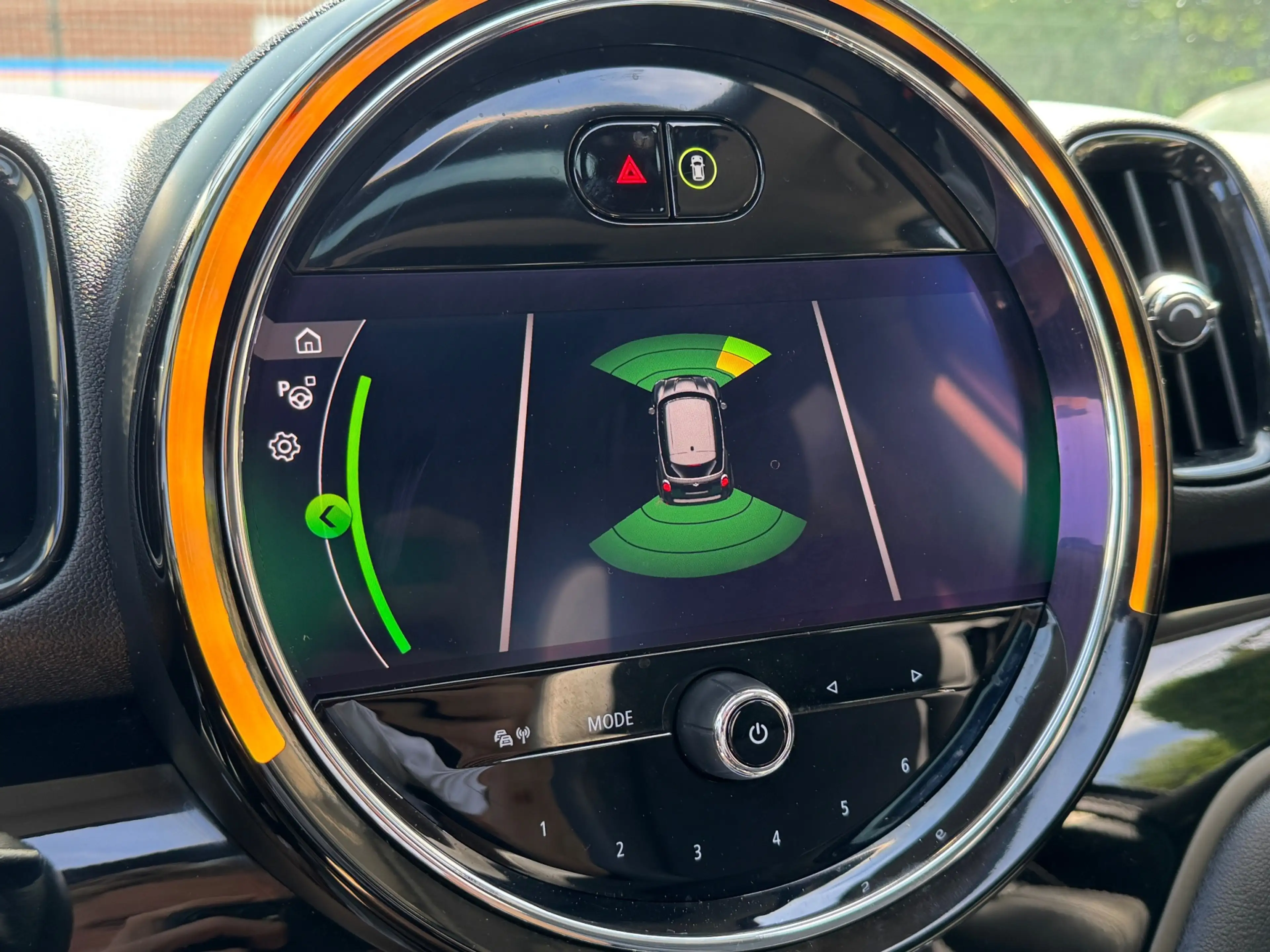 MINI Cooper SE Countryman 220PK HYBRID ALL4 CHILI SPORT LEDER/NAVI/CARPLAY/P — photo 40