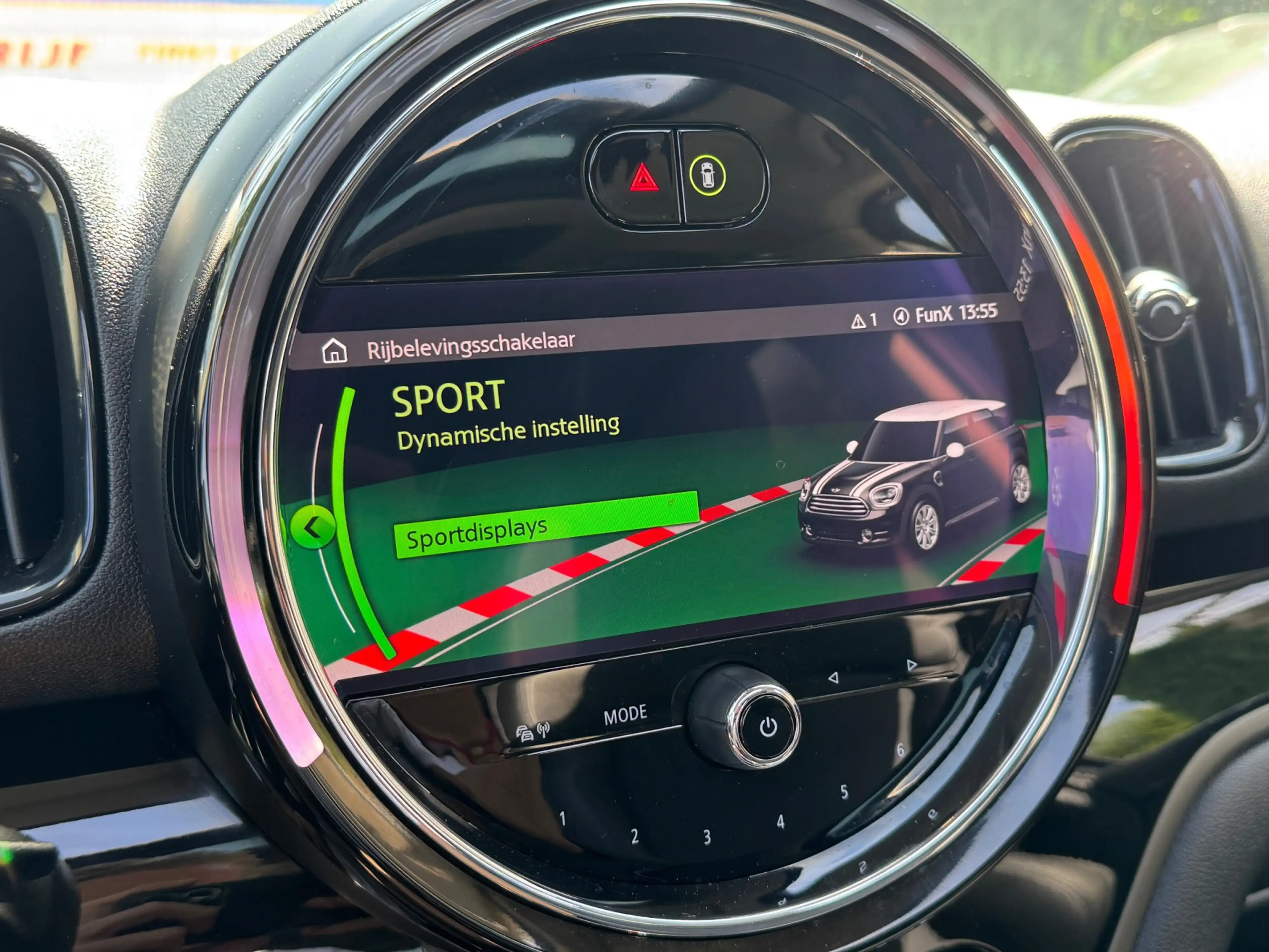MINI Cooper SE Countryman 220PK HYBRID ALL4 CHILI SPORT LEDER/NAVI/CARPLAY/P — photo 36