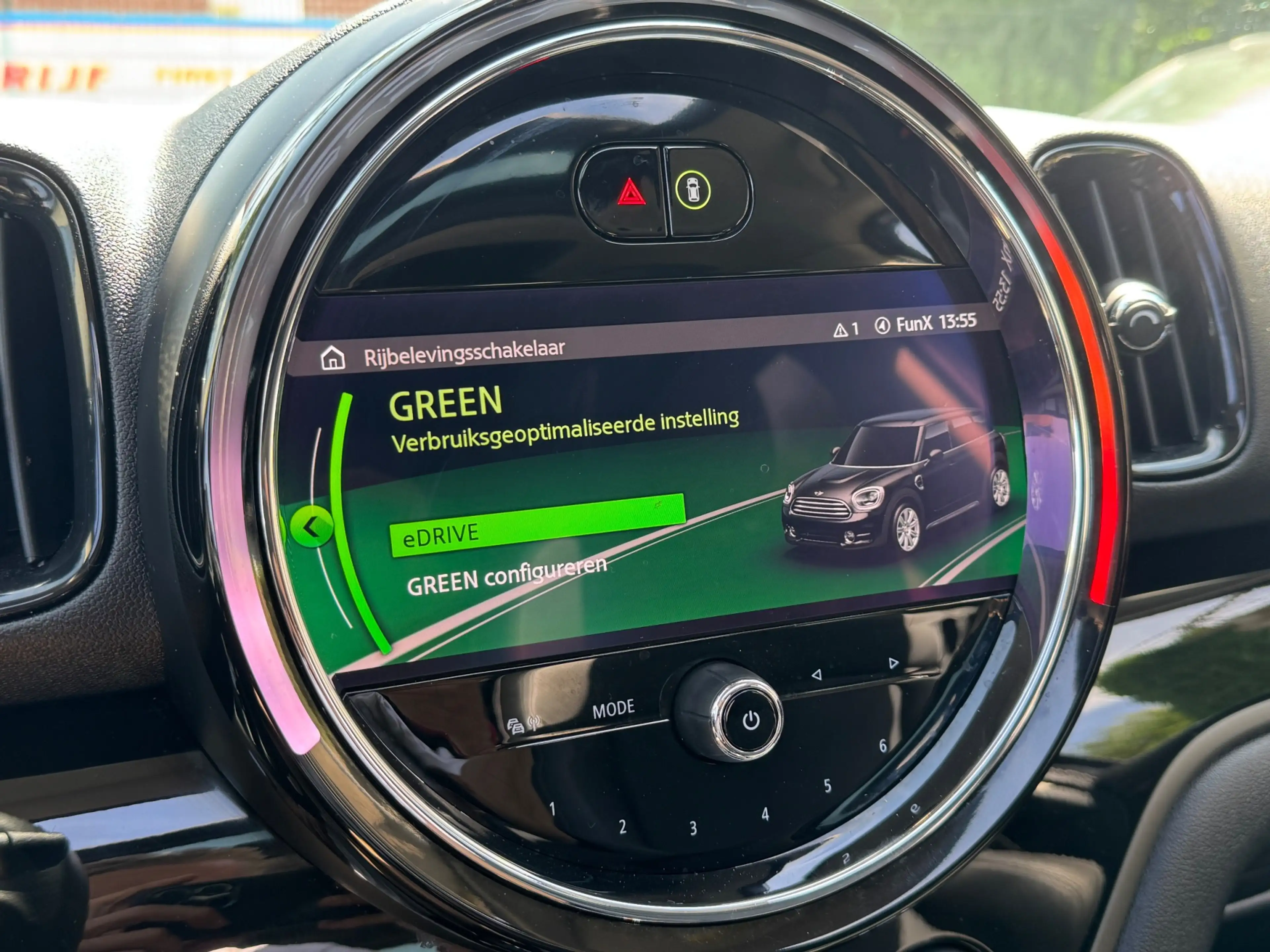 MINI Cooper SE Countryman 220PK HYBRID ALL4 CHILI SPORT LEDER/NAVI/CARPLAY/P — photo 35