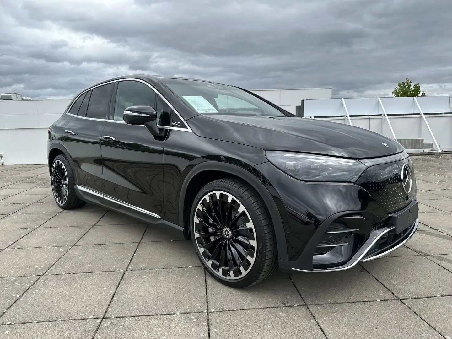 Mercedes-Benz EQE SUV 4M AMG SUV/HYPERSCREEN/LUCHTVER/22"/PANODAK/TREKH Noir - 1