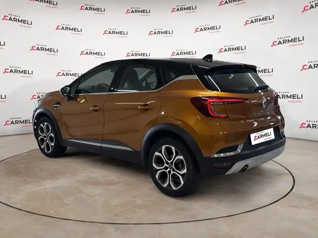 Renault Captur view 3