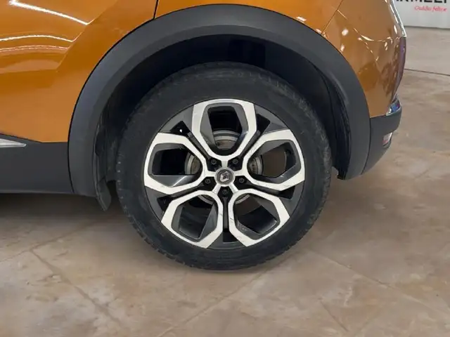 Renault Captur view 6