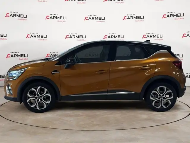 Renault Captur view 2