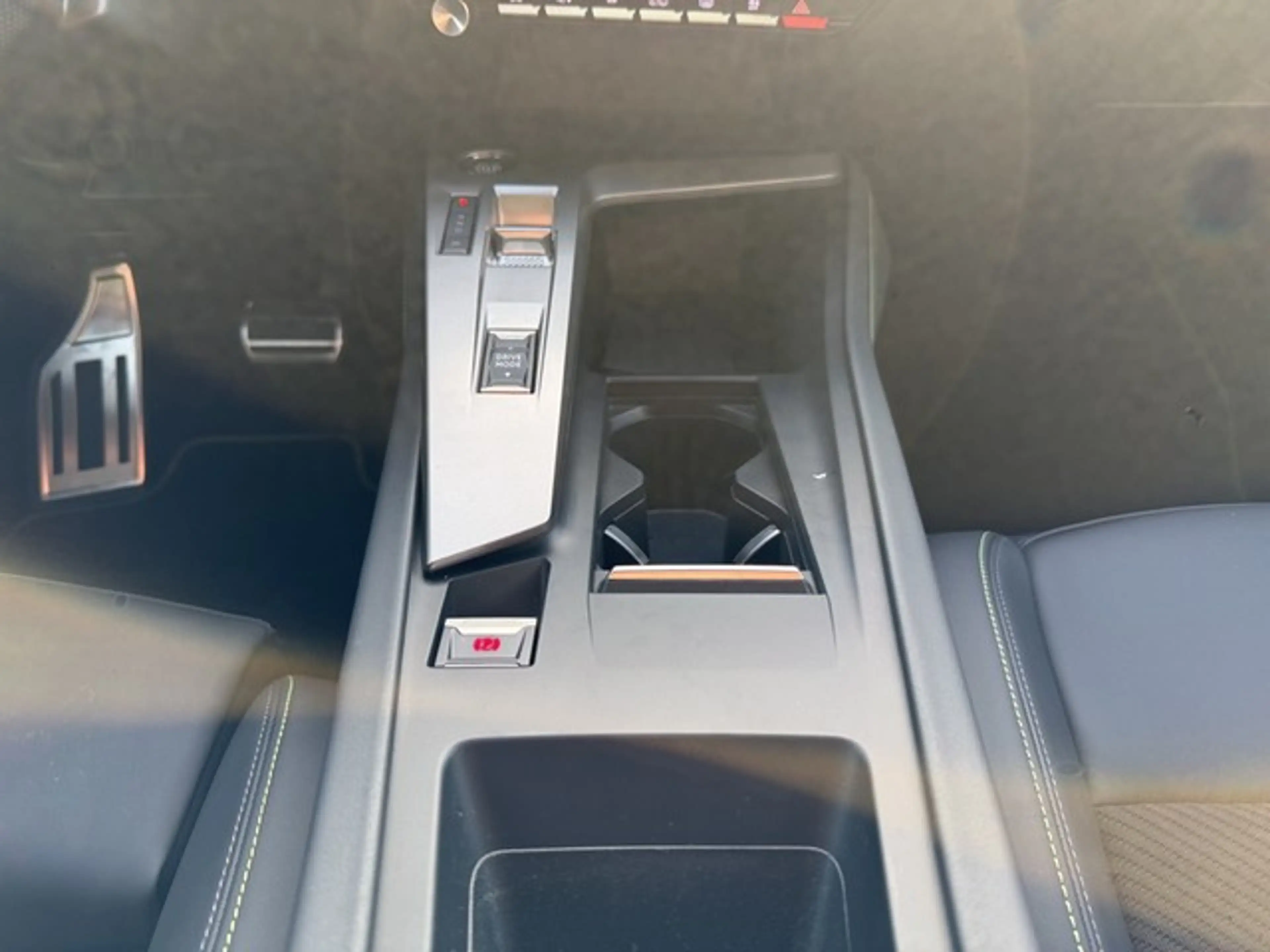 Peugeot 308 SW GT 1.2 PC+CAM+CARPLAY+LE+SITZHZG+ — photo 11