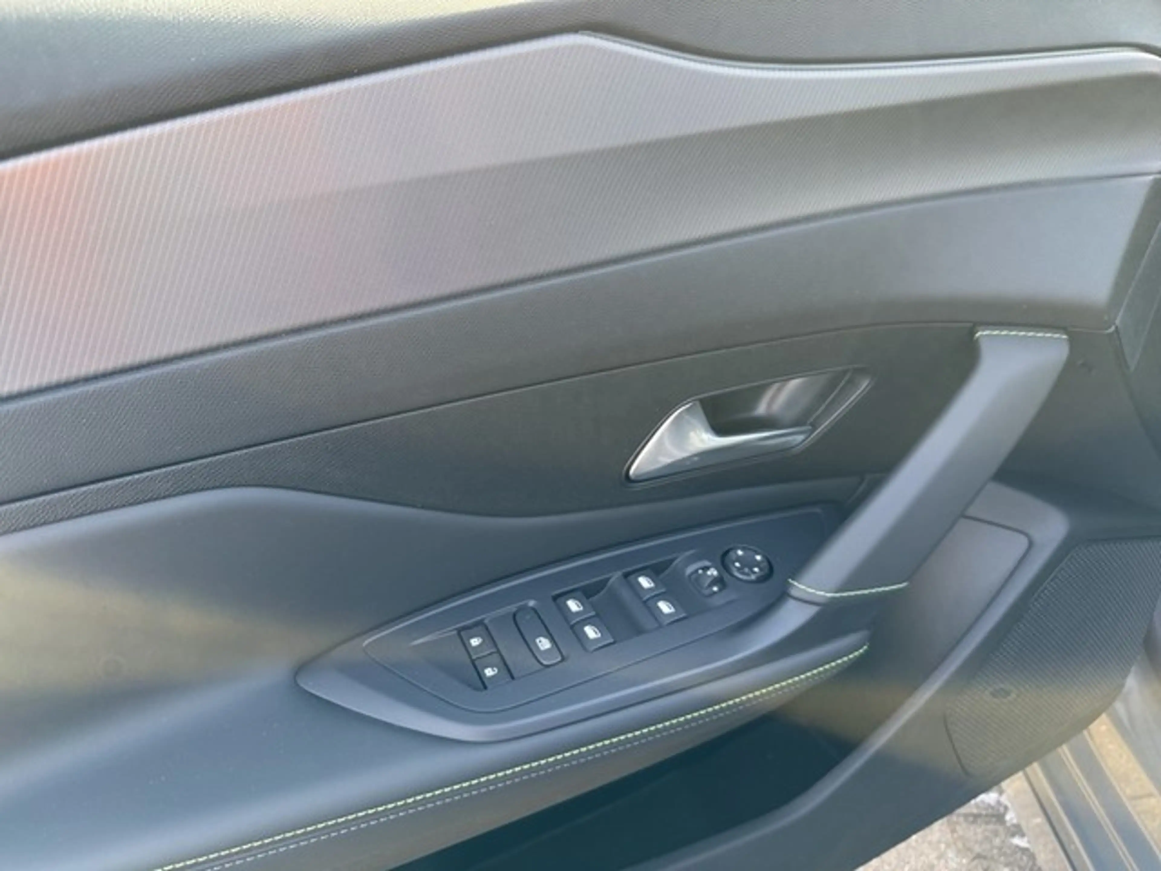 Peugeot 308 SW GT 1.2 PC+CAM+CARPLAY+LE+SITZHZG+ — photo 14