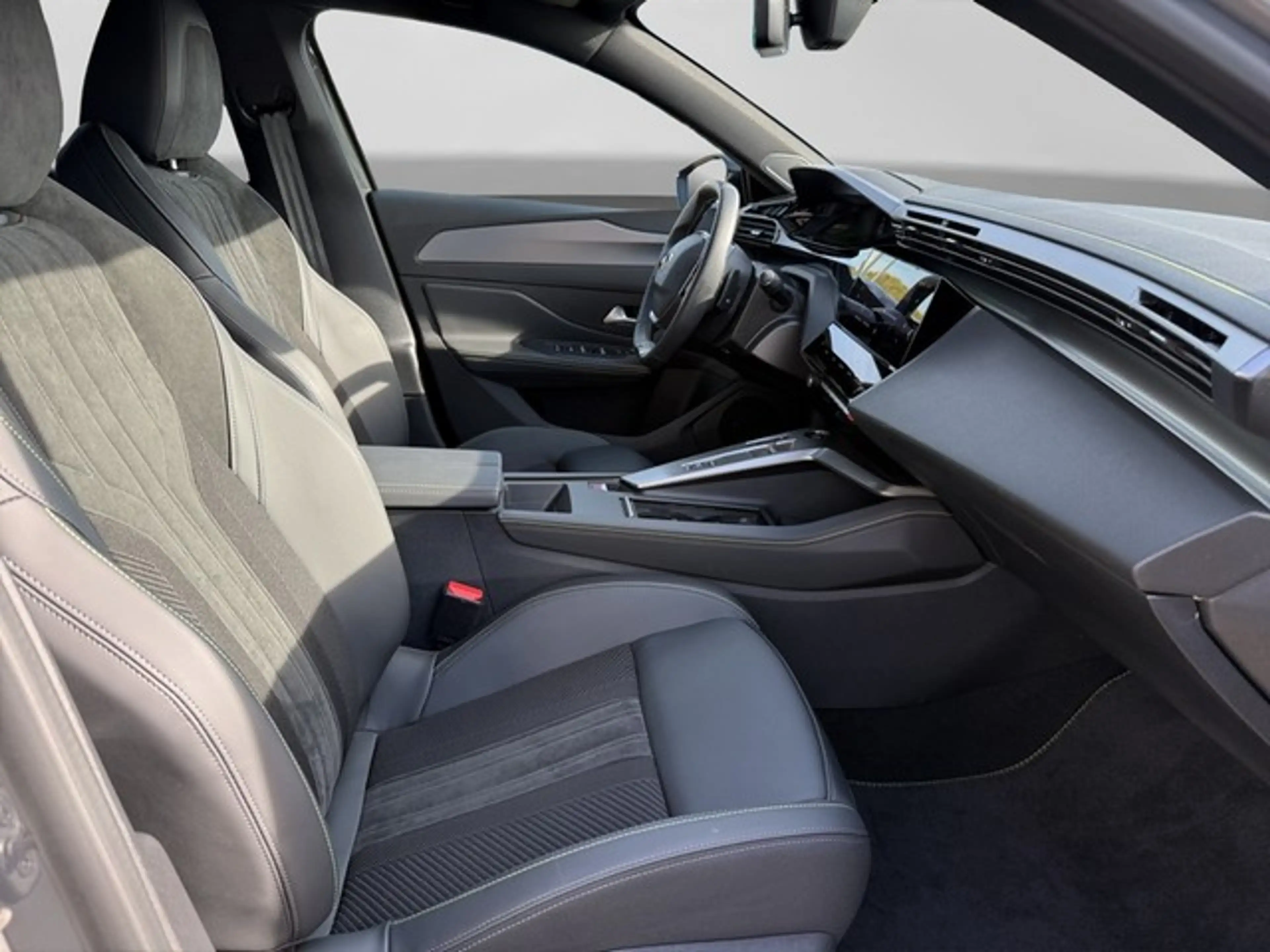 Peugeot 308 SW GT 1.2 PC+CAM+CARPLAY+LE+SITZHZG+ — photo 9