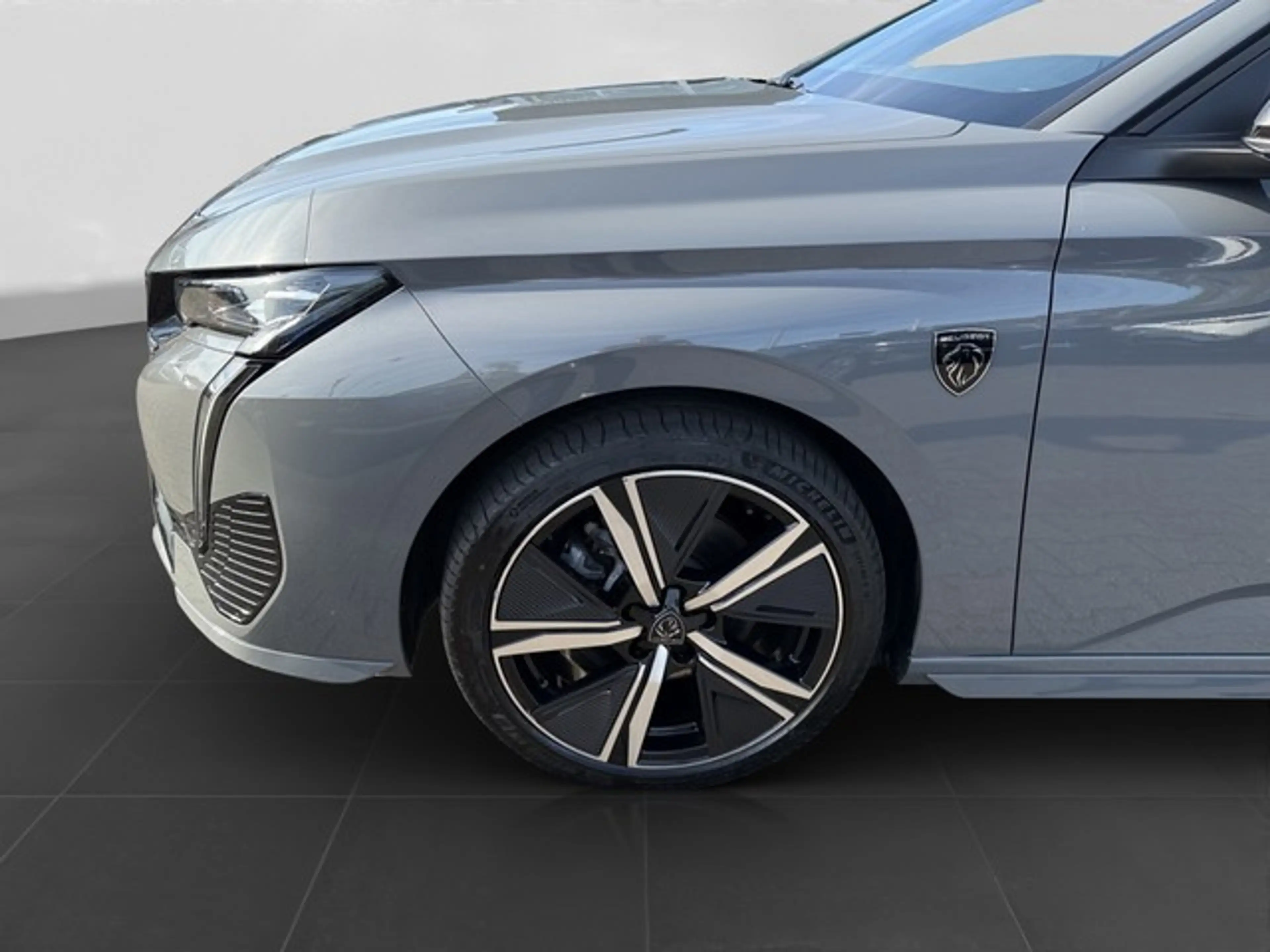 Peugeot 308 SW GT 1.2 PC+CAM+CARPLAY+LE+SITZHZG+ — photo 7