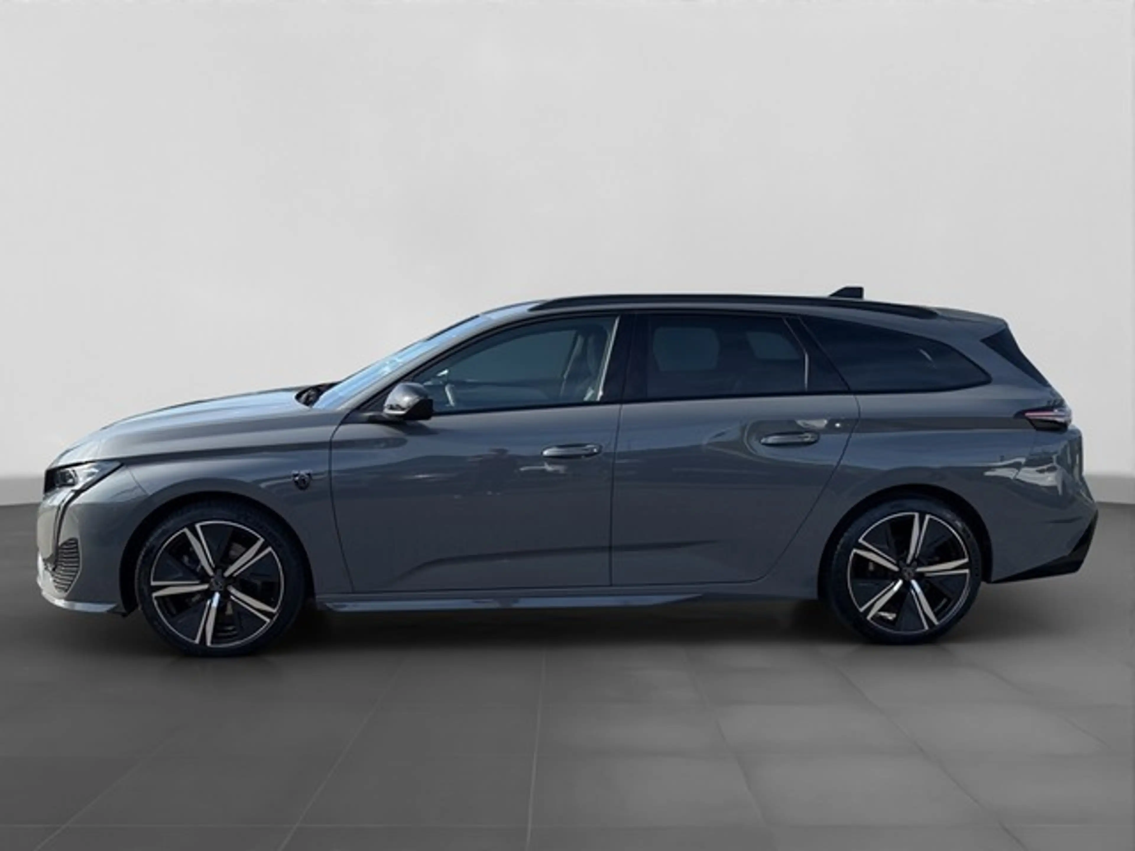 Peugeot 308 SW GT 1.2 PC+CAM+CARPLAY+LE+SITZHZG+ — photo 2