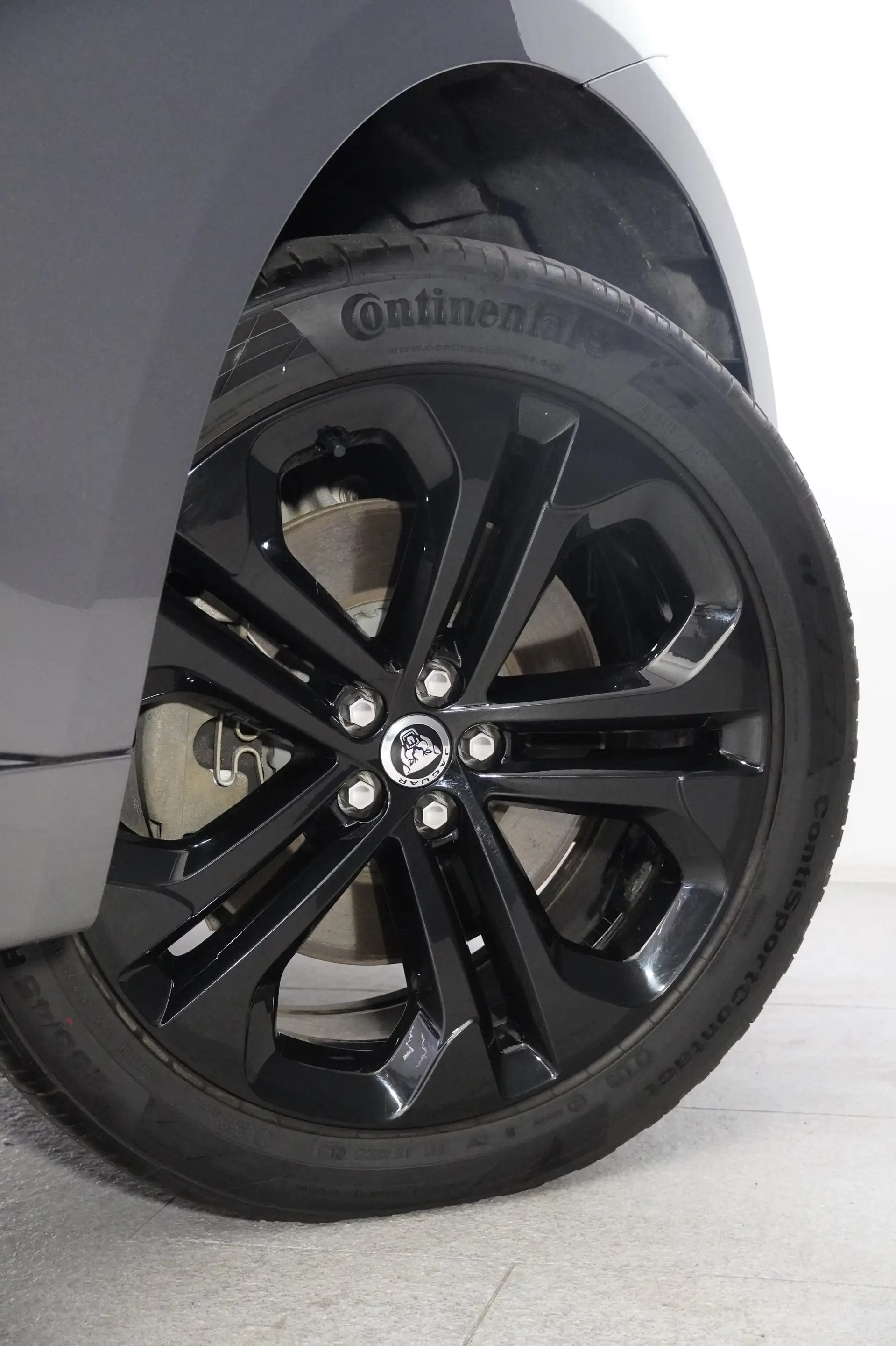 Jaguar F-Pace 2.0PHEV R Dyn S — photo 5